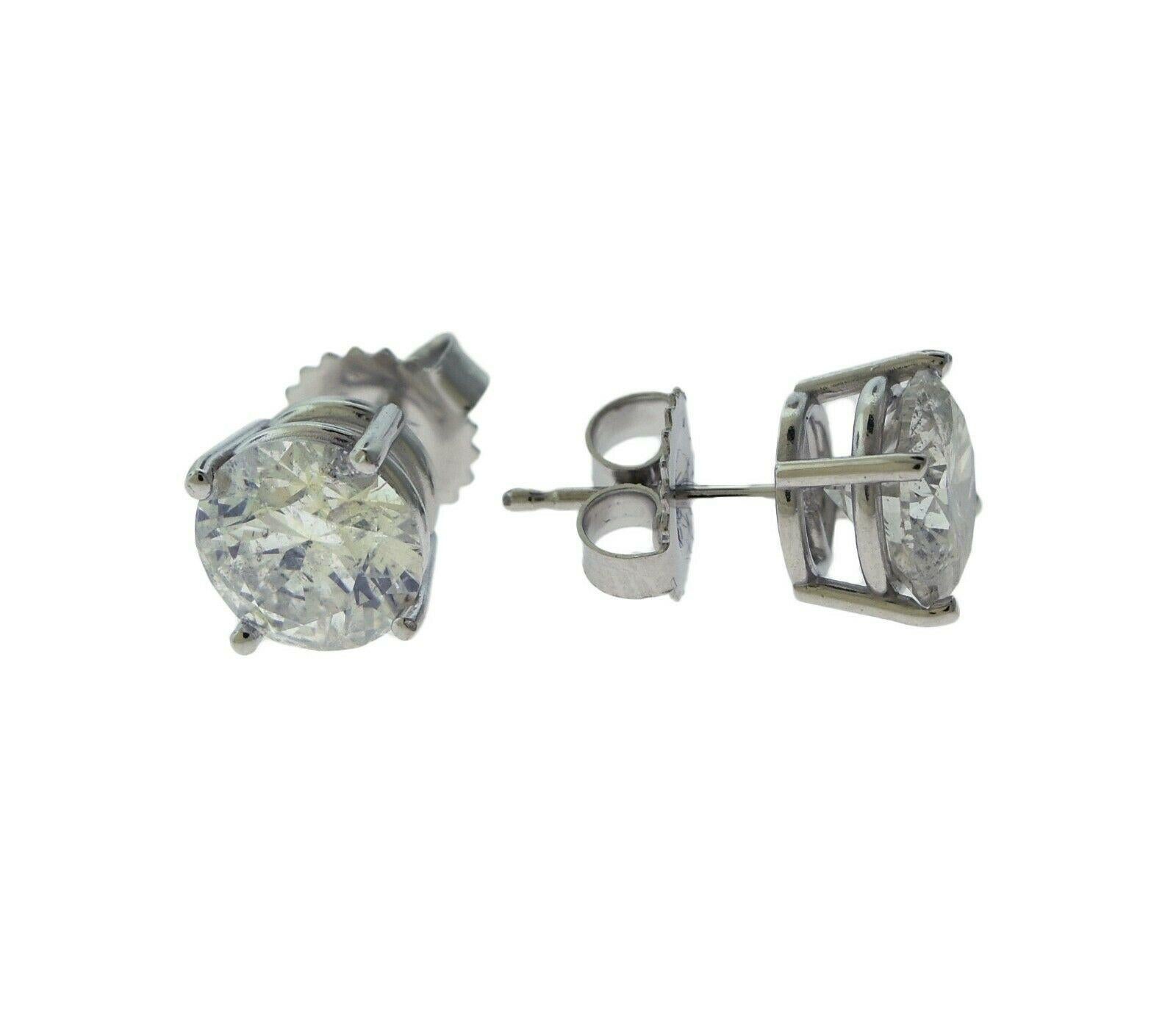 Round Cut 3.05 Total Carat Weight Brilliant Cut Diamond Stud Earrings in White Gold