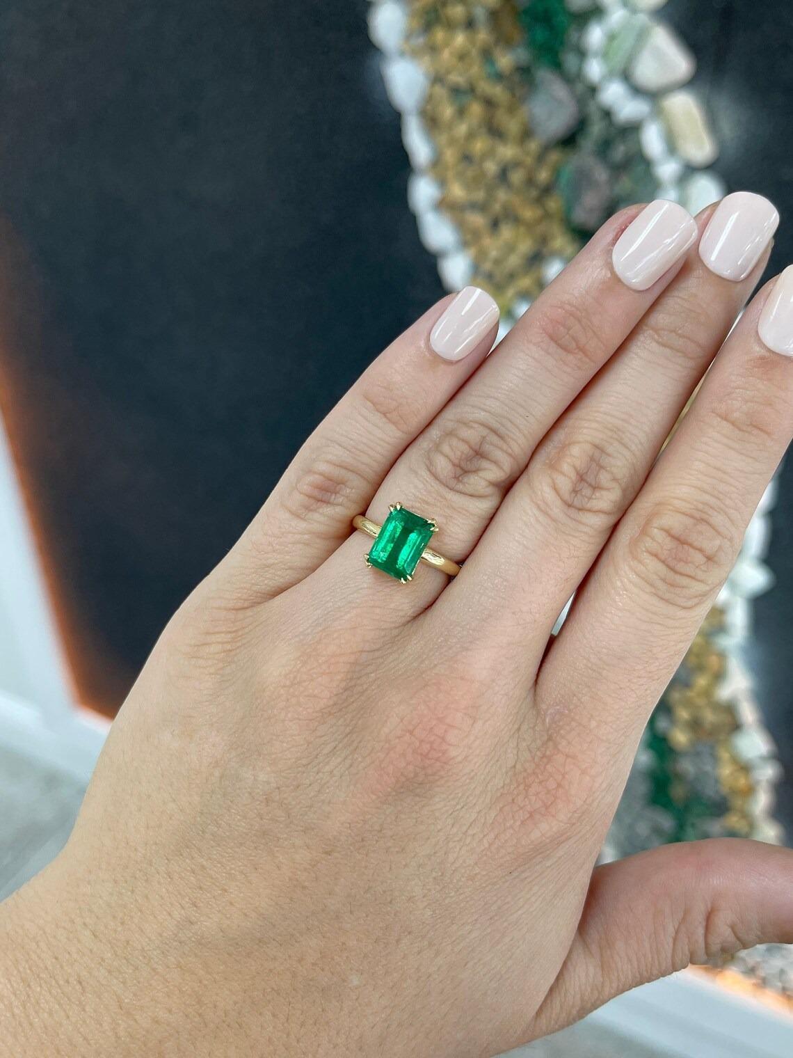 Contemporary 3.05ct AAA Vivid Green Zambian Emerald Cut Emerald Solitaire Prong Set Gold Ring For Sale