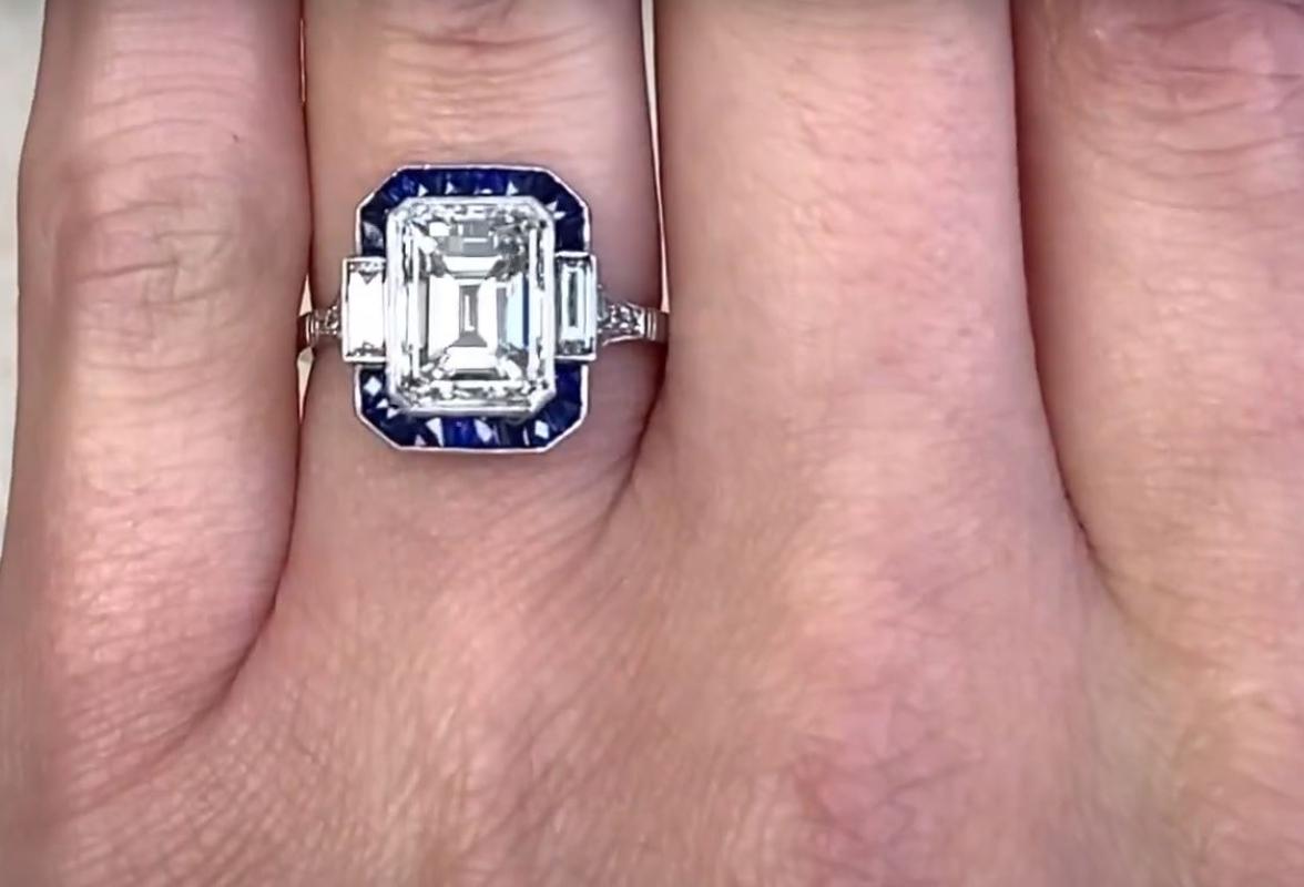 Women's 3.05ct Emerald Cut Diamond Engagement Ring, VS1 Clarity, Platinum, Sapphire Halo For Sale