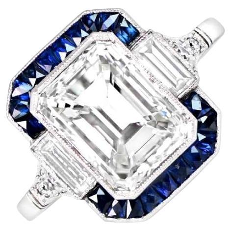Bague de fiançailles en platine avec diamant taille émeraude de 3,05 carats de pureté VS1 et halo de saphirs