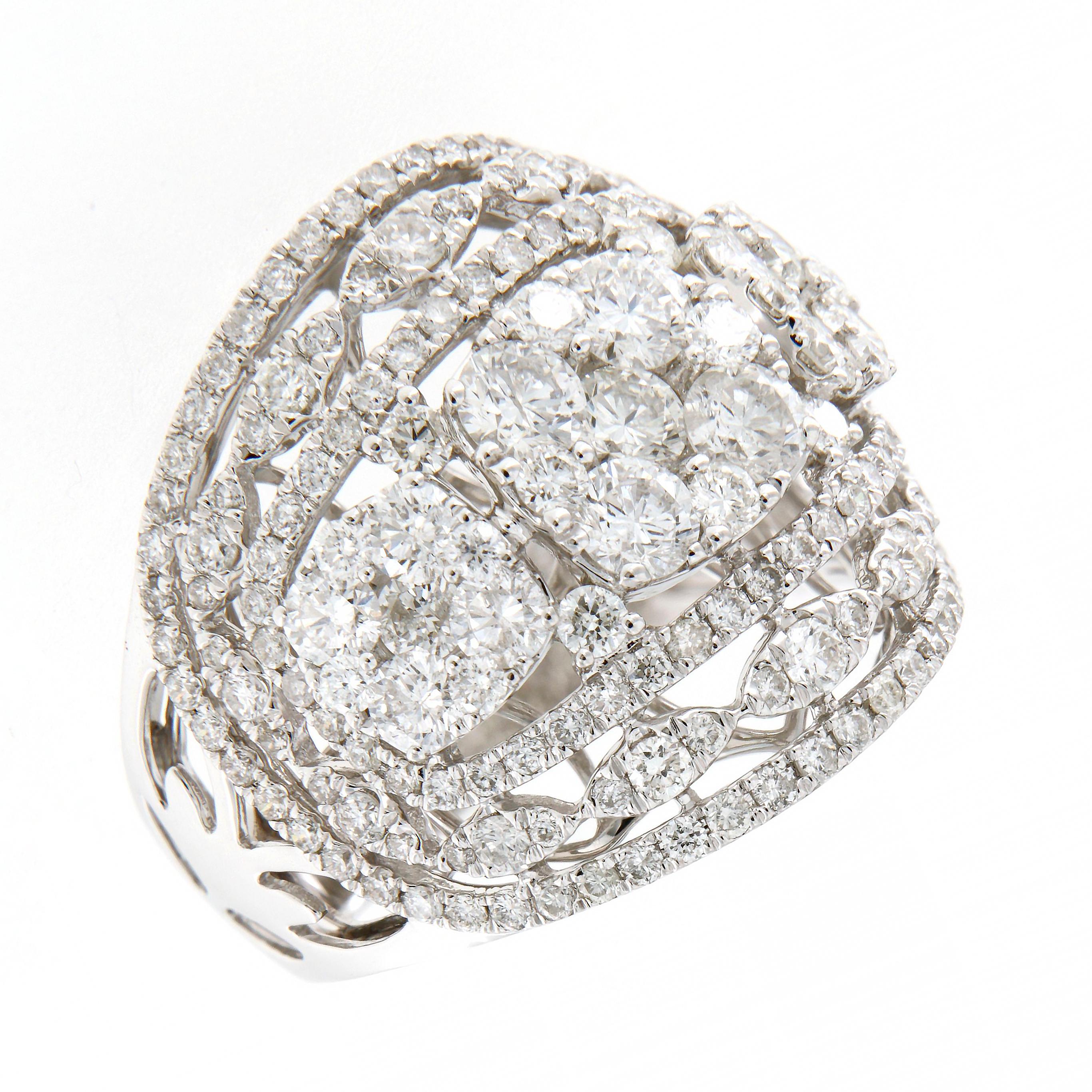 Modern 3.05cts Illusion Setting Diamond Dress Ring For Sale