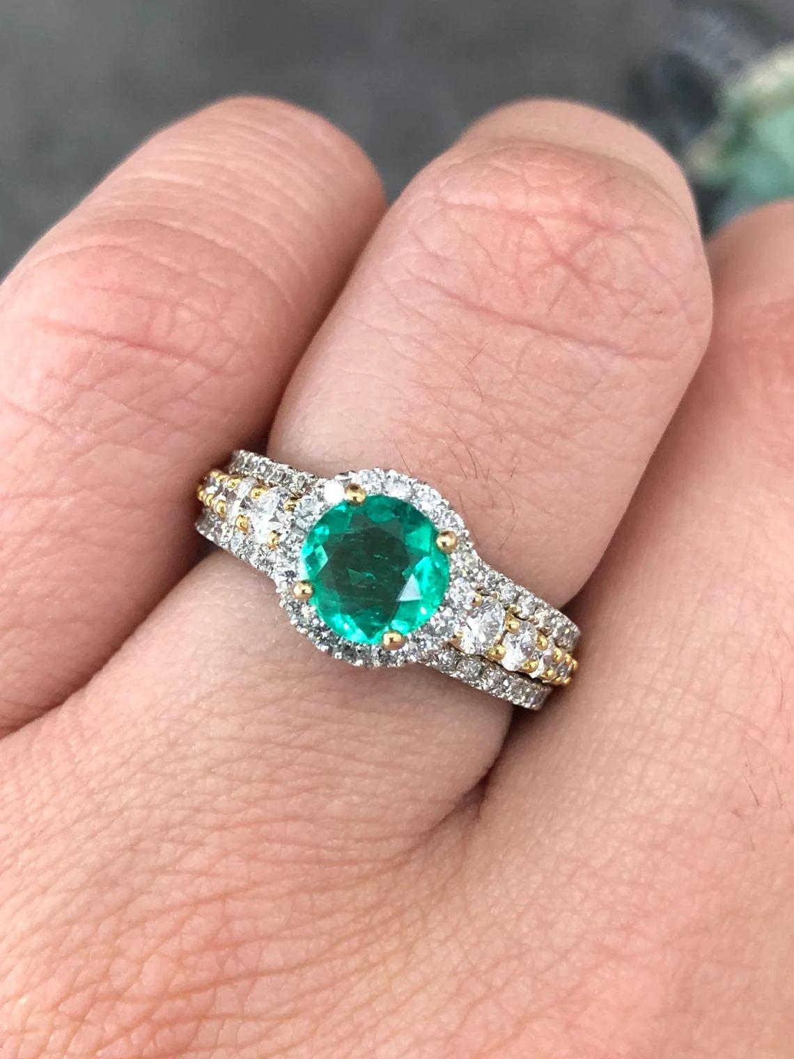 3.05tcw 14K Colombian Emerald-Round Cut & Diamond Halo Engagement Ring In New Condition For Sale In Jupiter, FL