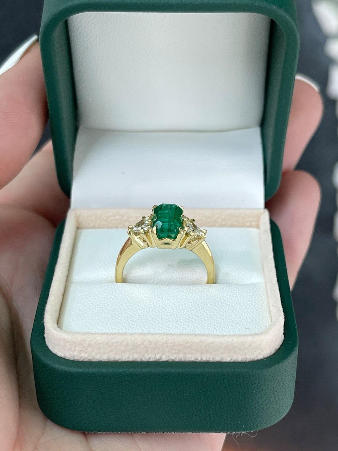 3.05tcw 18K Vintage Emerald Cut Emerald & Trillion Diamond 3 Stone Prong Ring For Sale 3