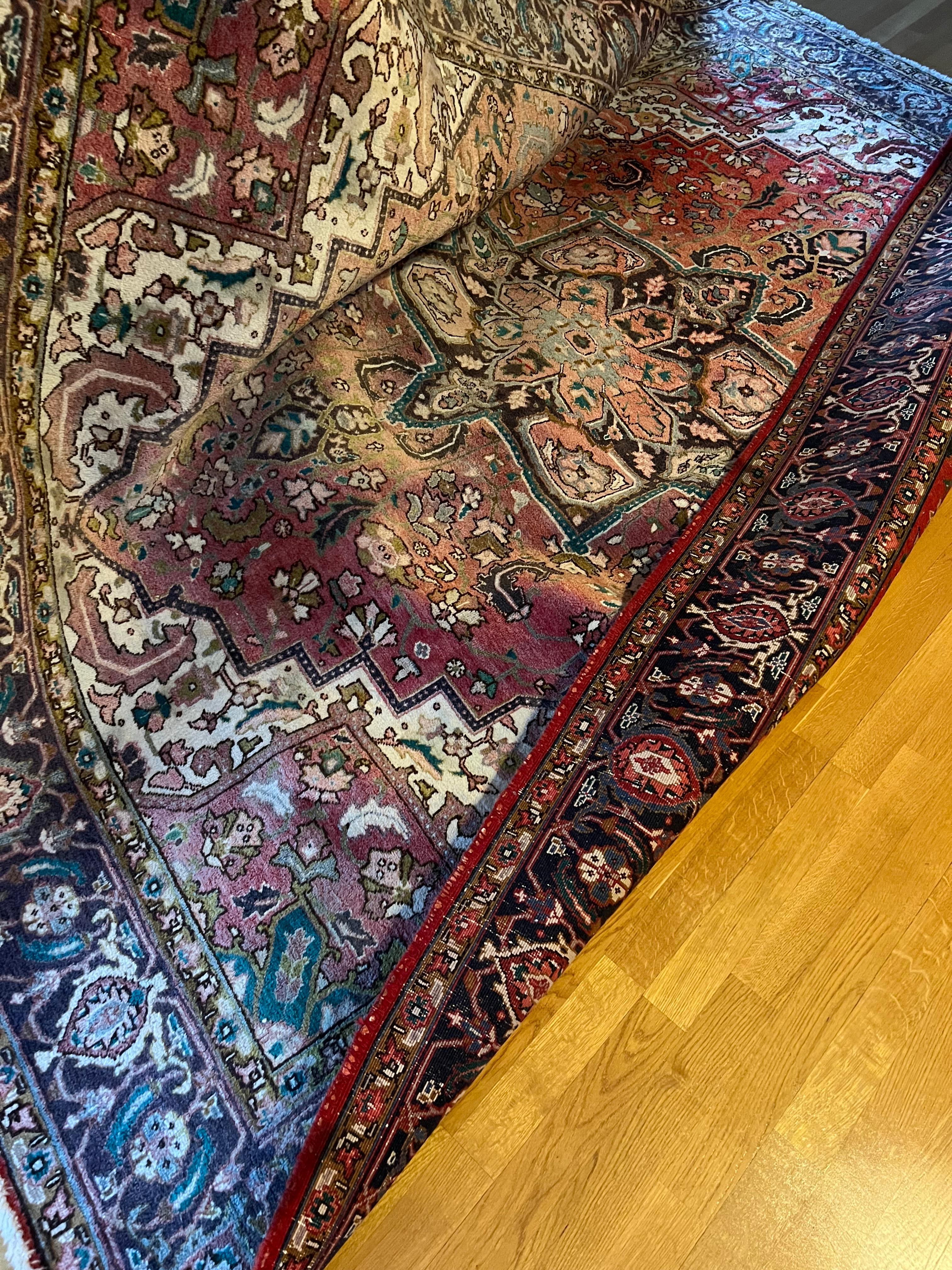 Tappeto persiano Hariz di grandi dimensioni (305 cm x 240 cm), splendido design vintage degli anni '50 circa. Tappeto in lana annodato a mano - Tonalità vegetali naturali

Eleva il tuo spazio con questo squisito **tappeto persiano di metà secolo