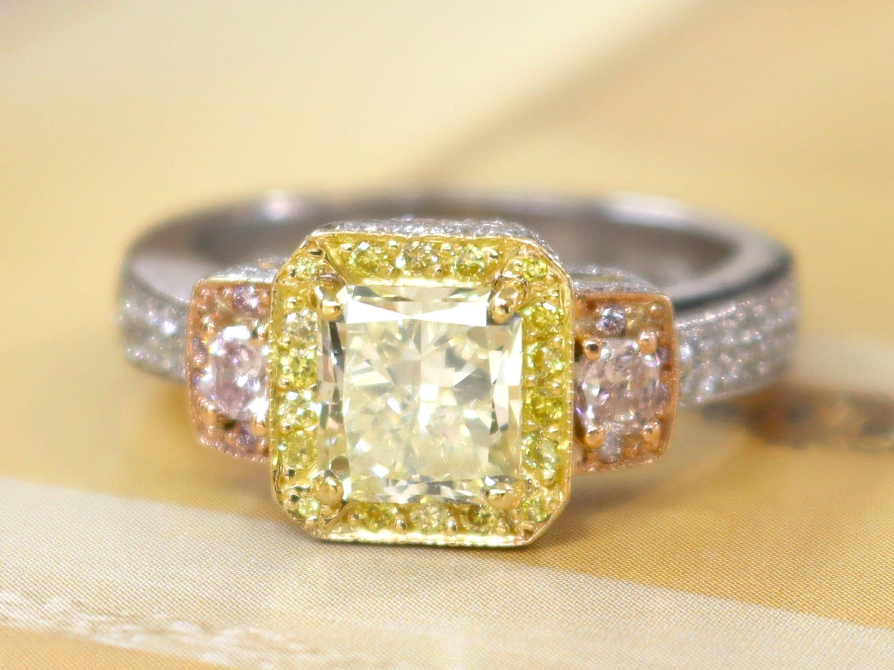 3.06 Carat Yellow and Pink Diamond Engagement Ring in Platinum In Excellent Condition In Jesmond, Newcastle Upon Tyne