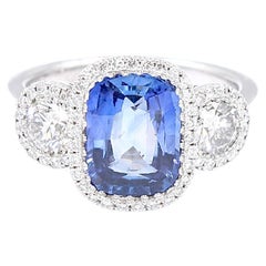 3.06 Carats Ceylon blue sapphire and diamond ring