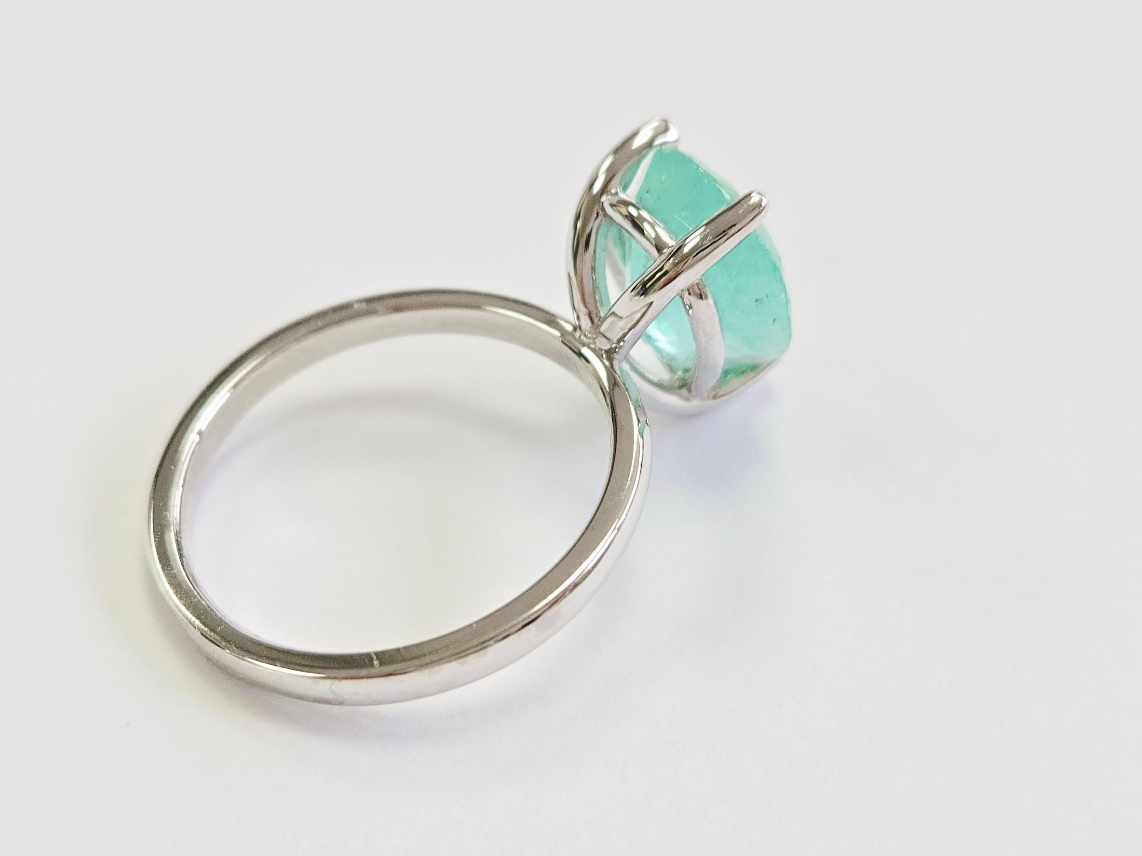 Emerald Cut 3.06 Carats Colombian Emerald Pear Shape Ring White Gold 14 Karat For Sale