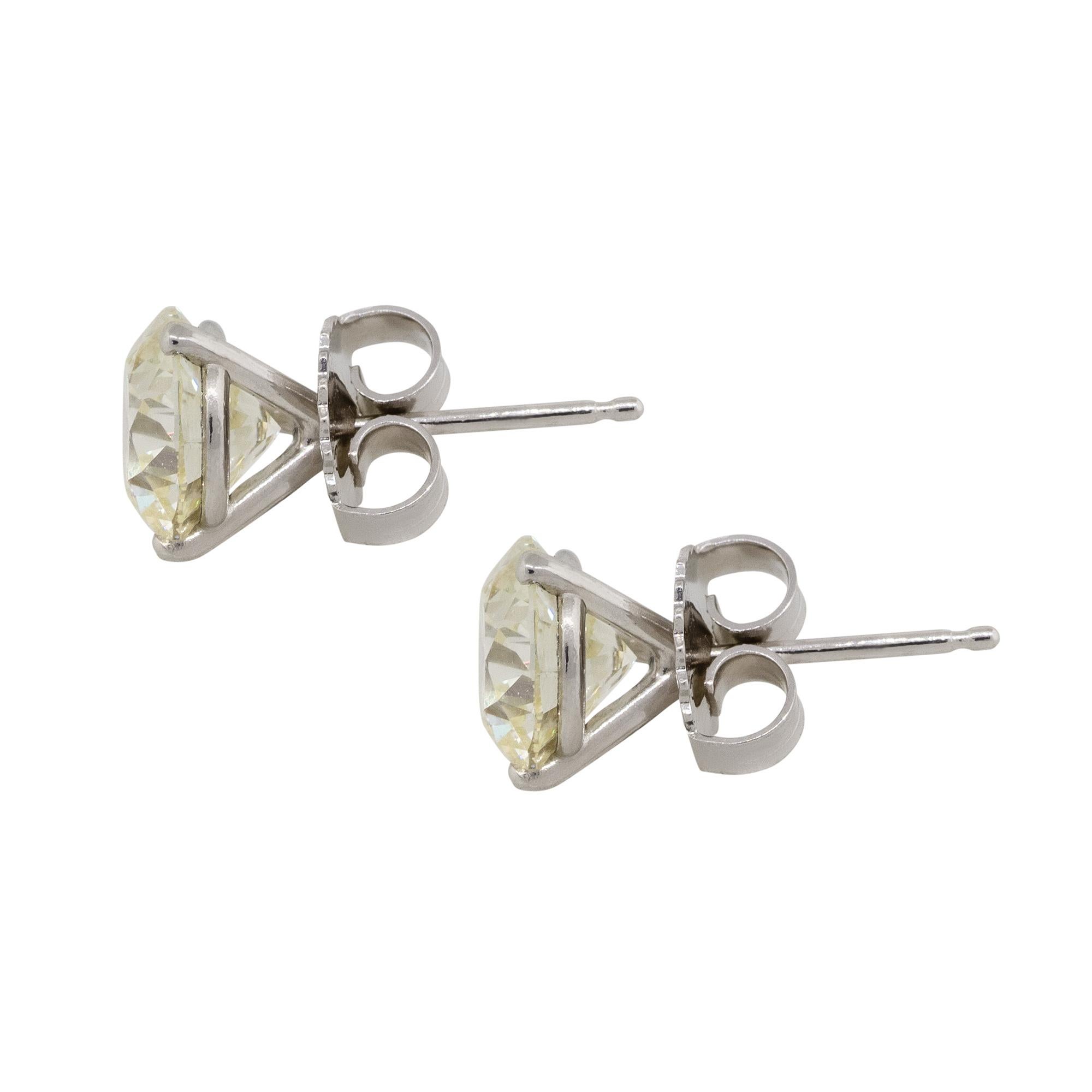 Round Cut 3.06 Carats Round Diamond Stud Earrings 14 Karat