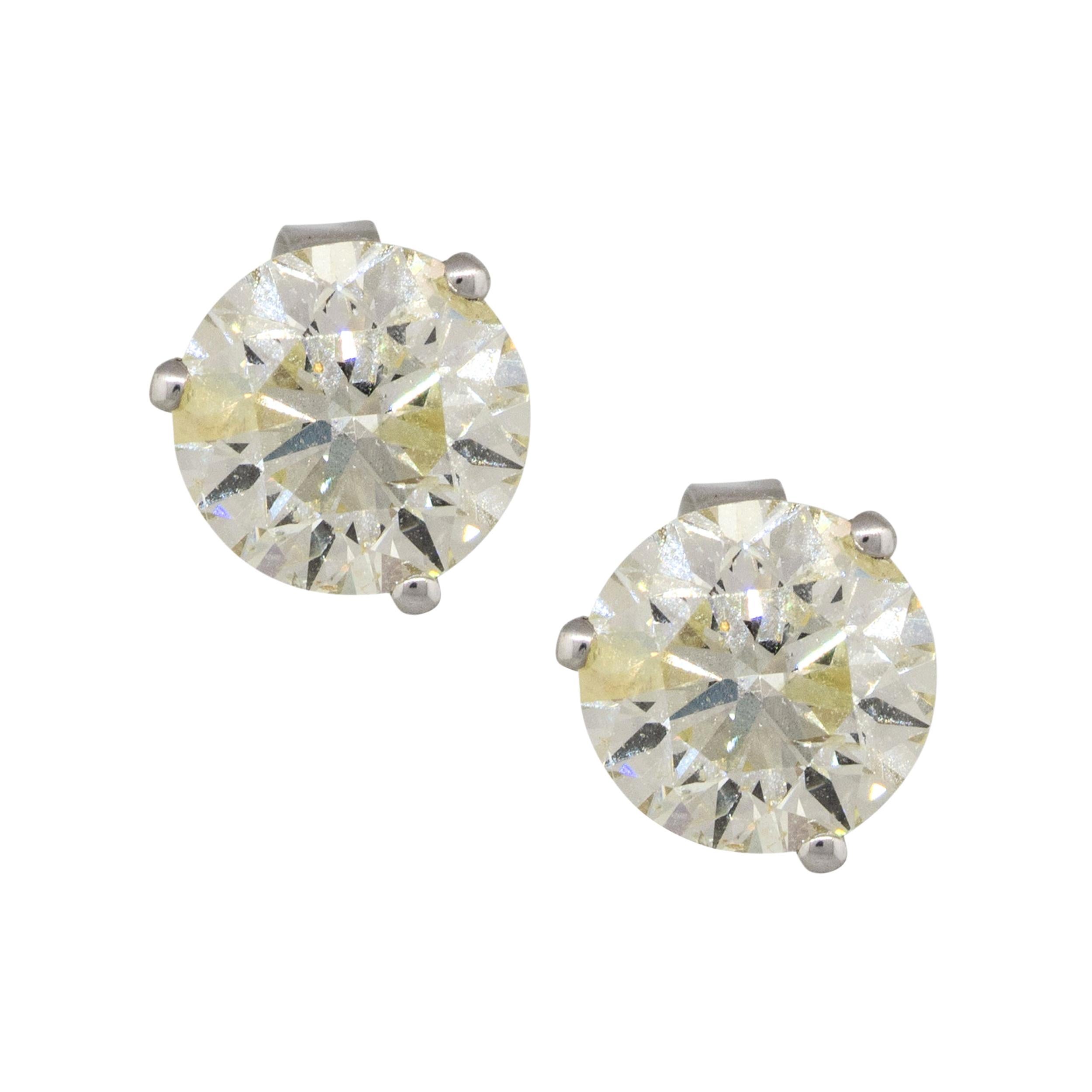 3.06 Carats Round Diamond Stud Earrings 14 Karat