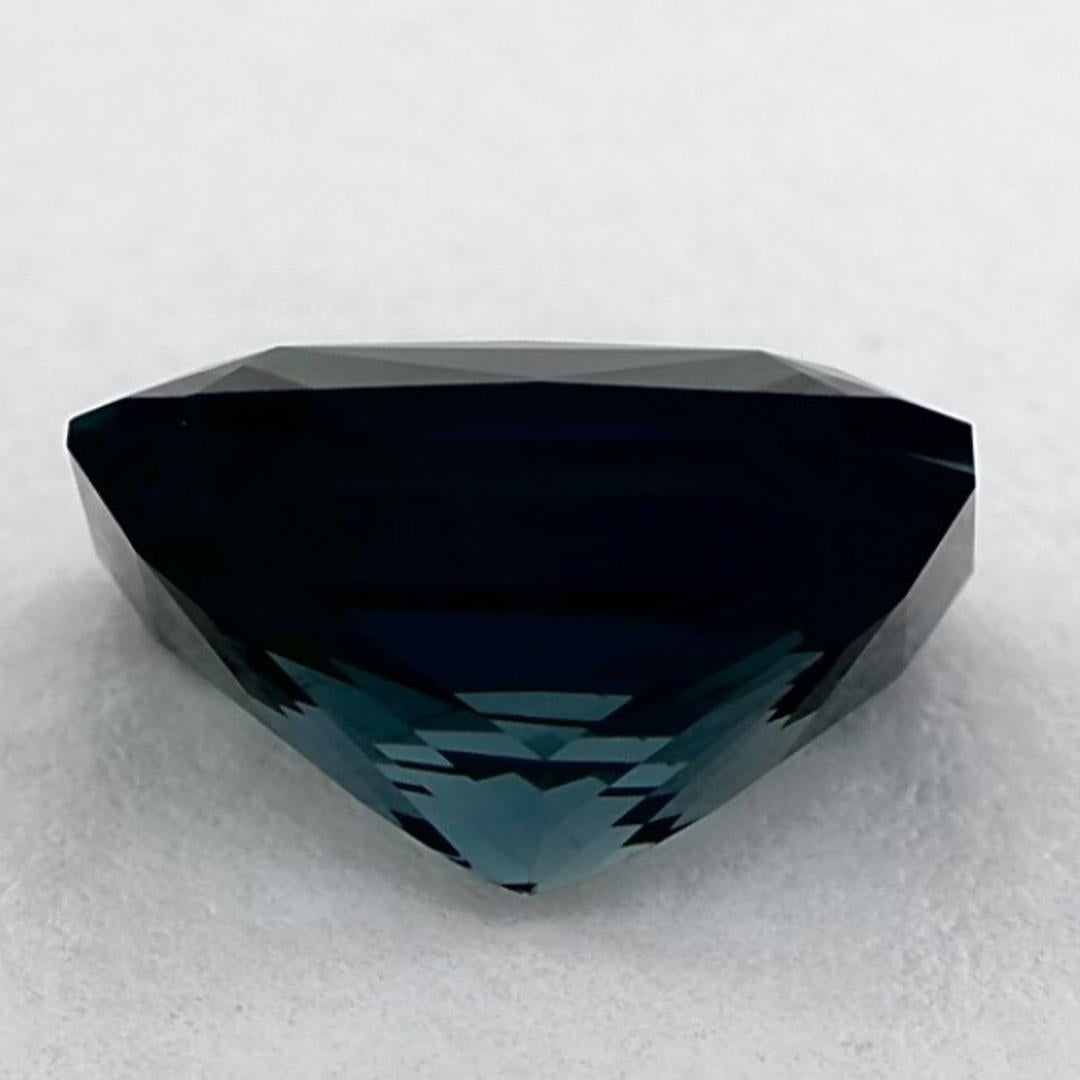 Pierre précieuse taille octogonale saphir bleu 3.06 carat Neuf - En vente à Fort Lee, NJ