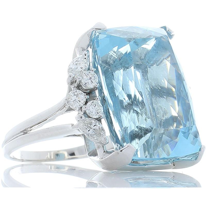 30.63 Carat Emerald Cut Aquamarine And Diamond Cocktail Ring In 18K White Gold In New Condition In Chicago, IL