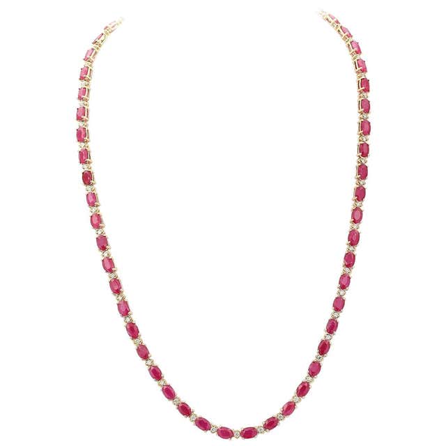 30.65 Carat Ruby 18 Karat Yellow Gold Diamond Necklace For Sale at 1stDibs