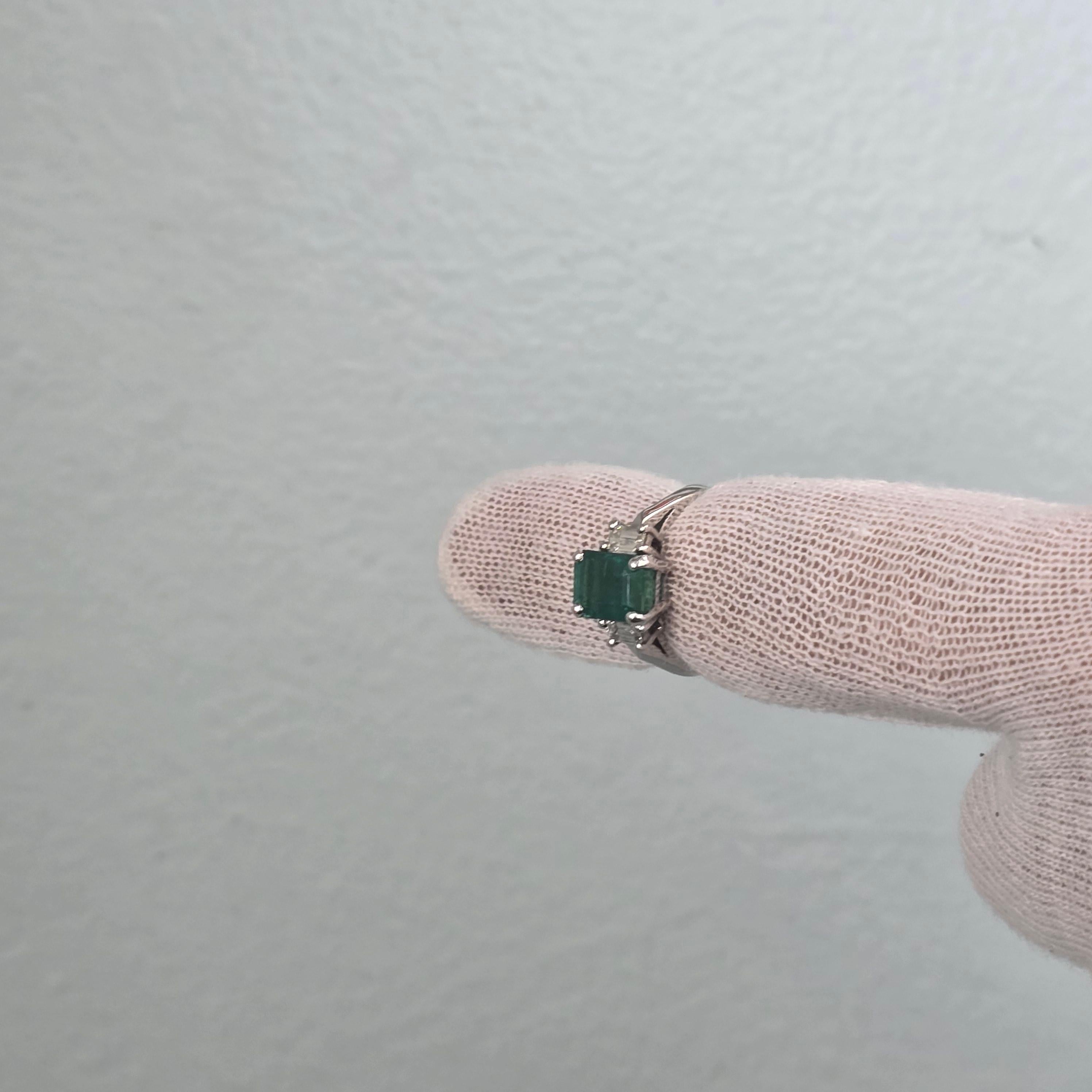 3.06ct Smaragd Diamant Ring Cocktail Diamant Ring mit großem Smaragd 18KT im Angebot 2