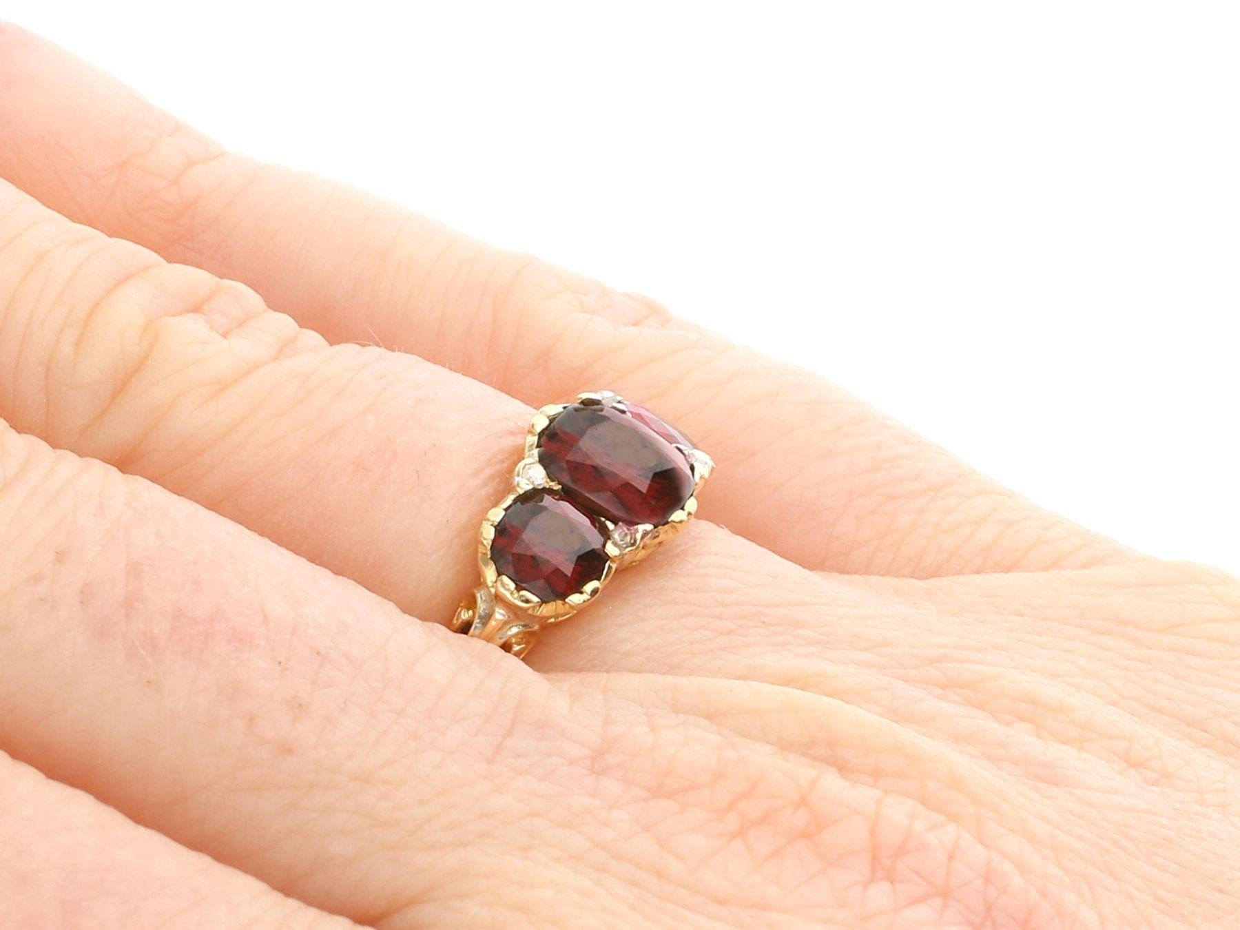 Antique 3.06 Carat Garnet and Diamond Yellow Gold Dress Ring, Circa 1930 In Excellent Condition For Sale In Jesmond, Newcastle Upon Tyne