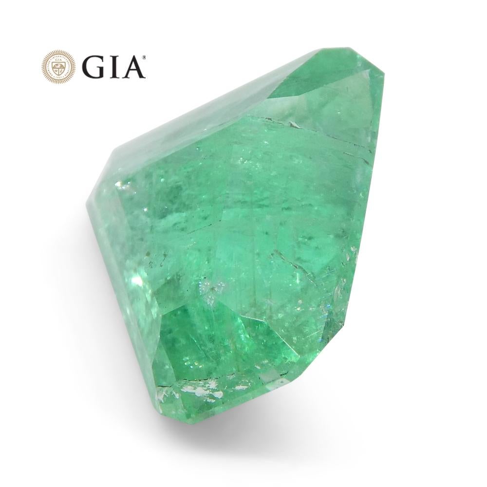 Women's or Men's 3.06ct Shield Emerald GIA Certified Ethiopian F1/Minor For Sale