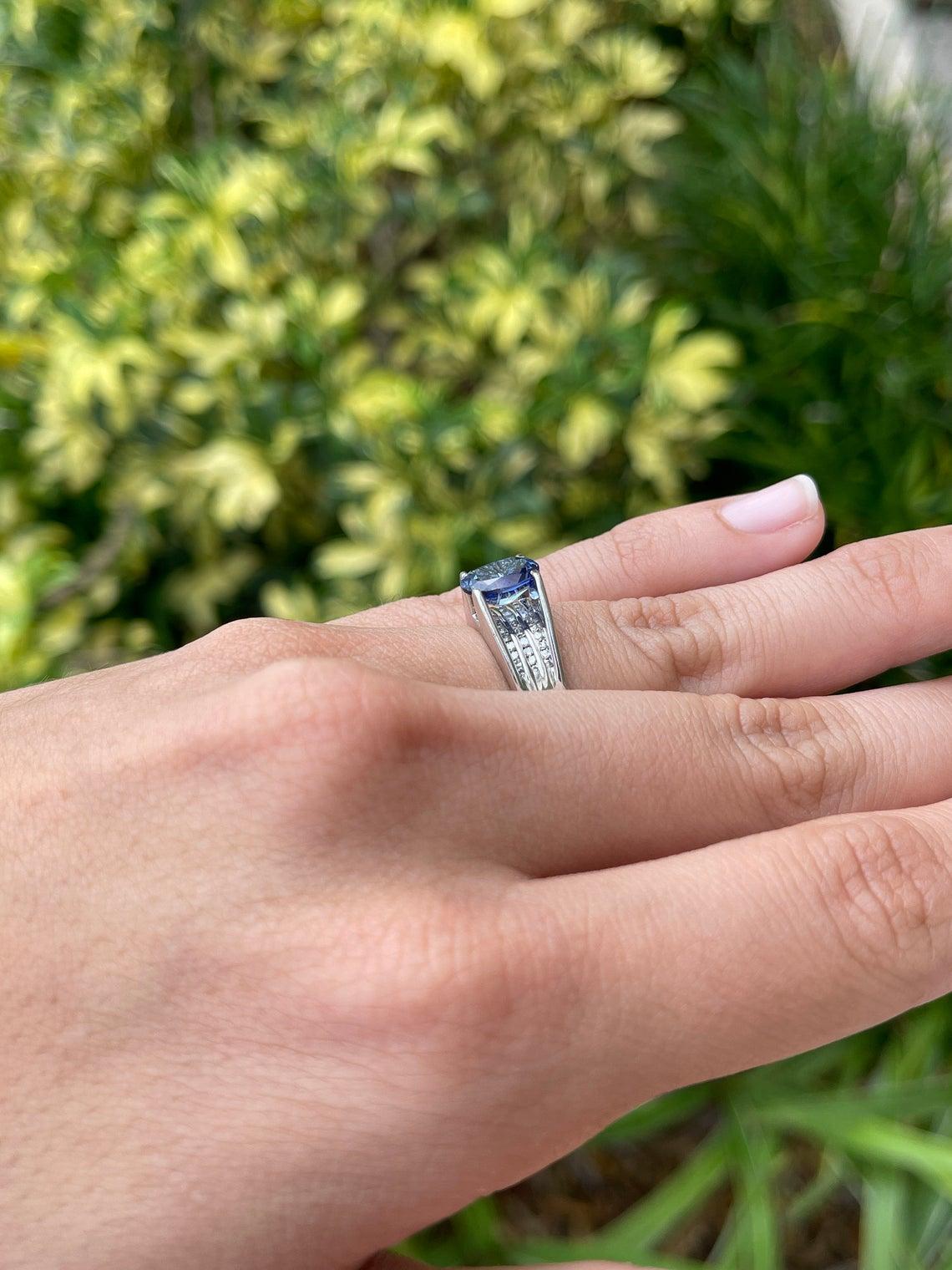 Bague cocktail en tanzanite bleue naturelle et diamants de 3,06 carats Unisexe en vente