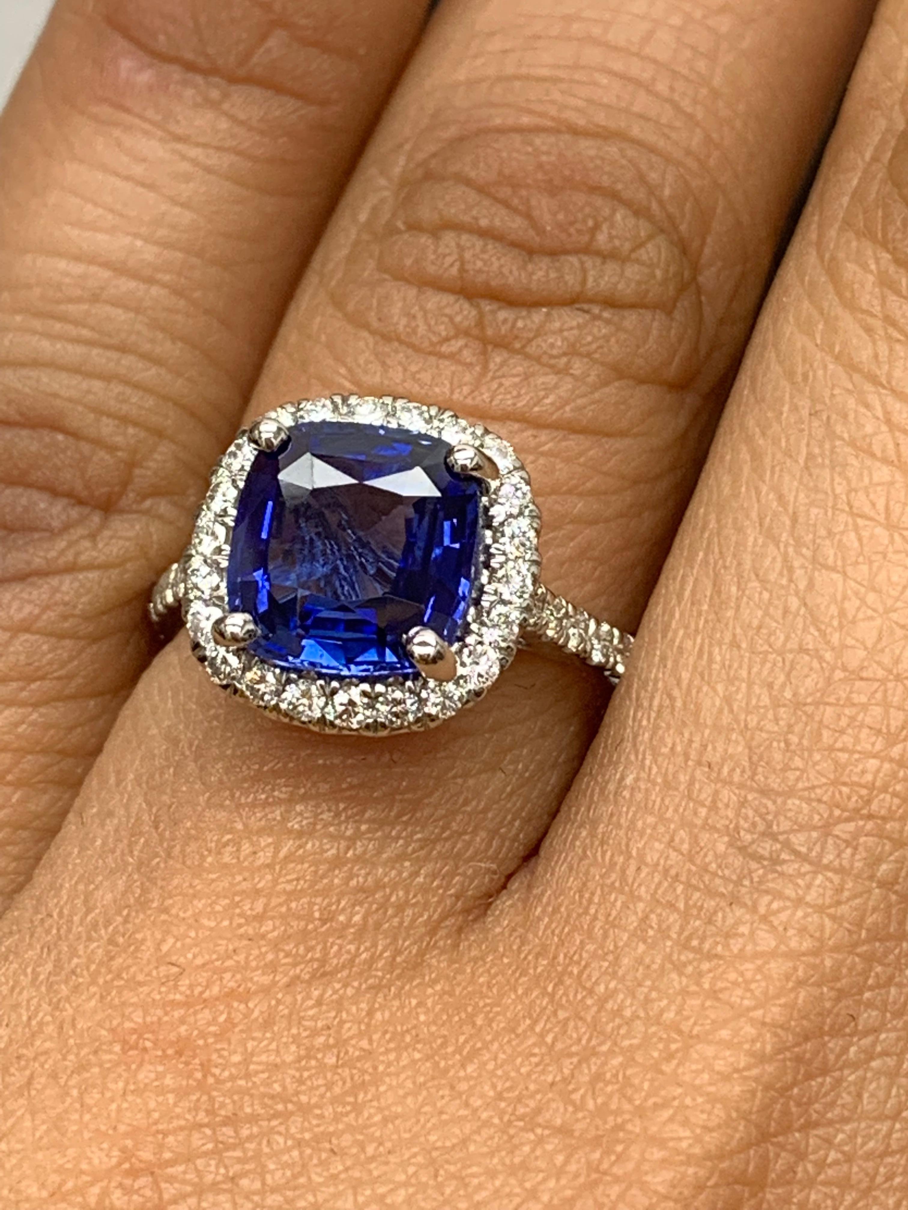 3.07 Carat Cushion Cut Sapphire and Diamond Halo Ring in Platinum In New Condition For Sale In NEW YORK, NY