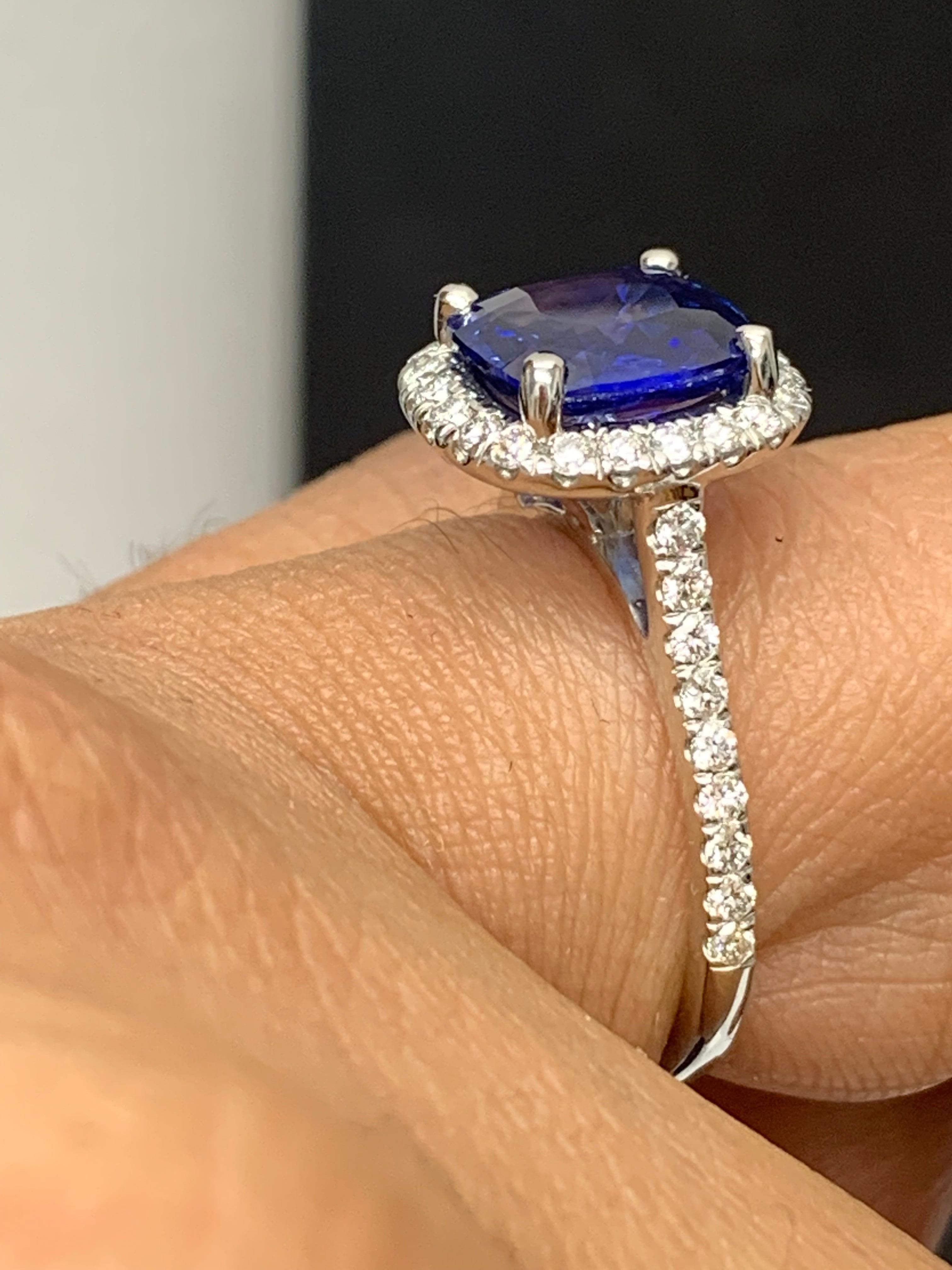3.07 Carat Cushion Cut Sapphire and Diamond Halo Ring in Platinum For Sale 3