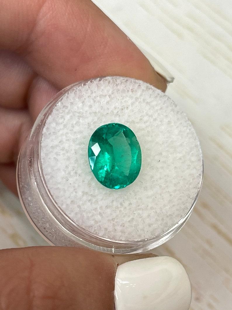 3.07 Quilates Esmeralda Verde Colombiana Muzo Talla Oval - Gema Natal de Mayo en Nuevo estado para la venta en Jupiter, FL