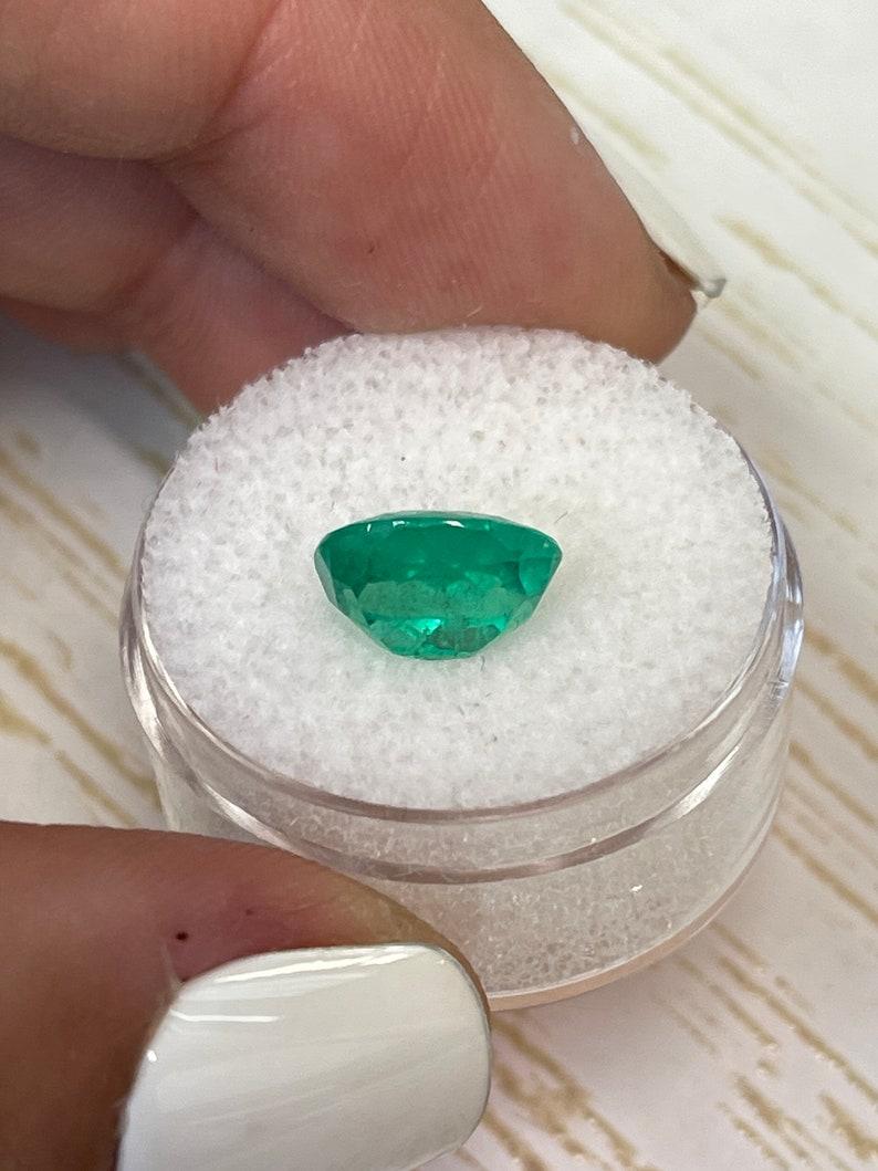 3.07 Quilates Esmeralda Verde Colombiana Muzo Talla Oval - Gema Natal de Mayo en venta 1