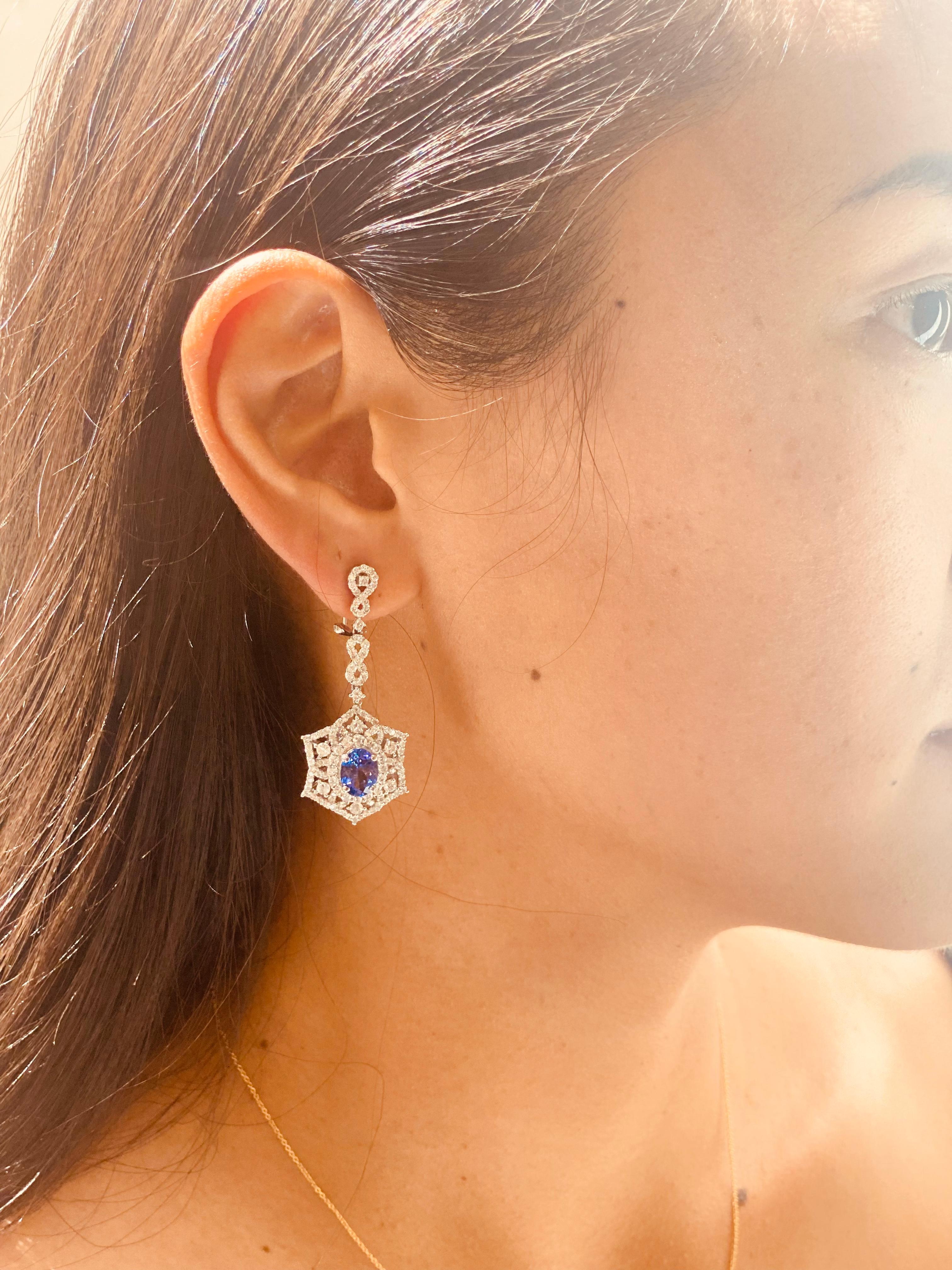 3.07 Carat Total Tanzanite Drop Earrings with Diamonds In New Condition For Sale In Los Angeles, CA