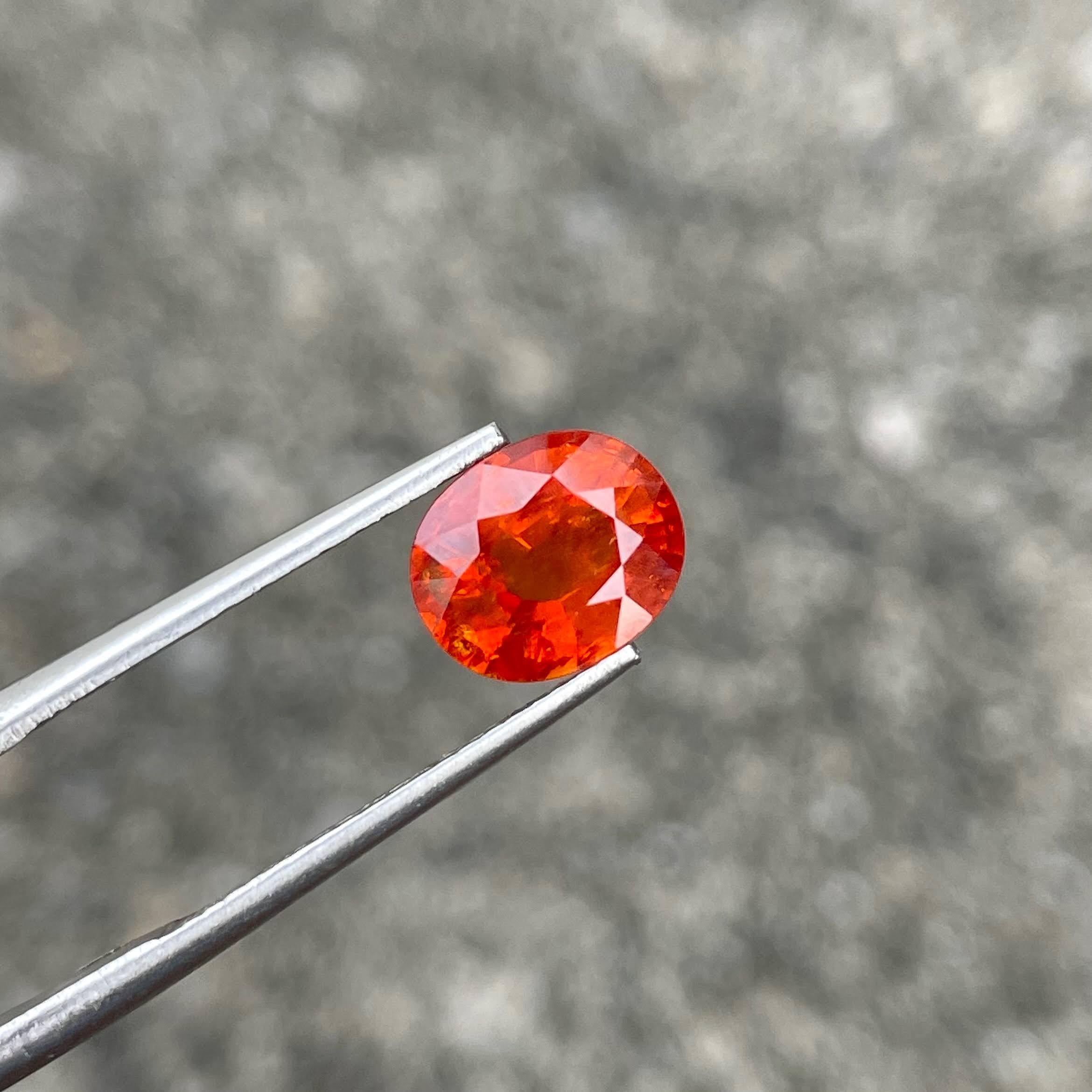 Taglio ovale 3,07 carati di granato rosso spessartite pietra taglio ovale gemma naturale nigeriana in vendita