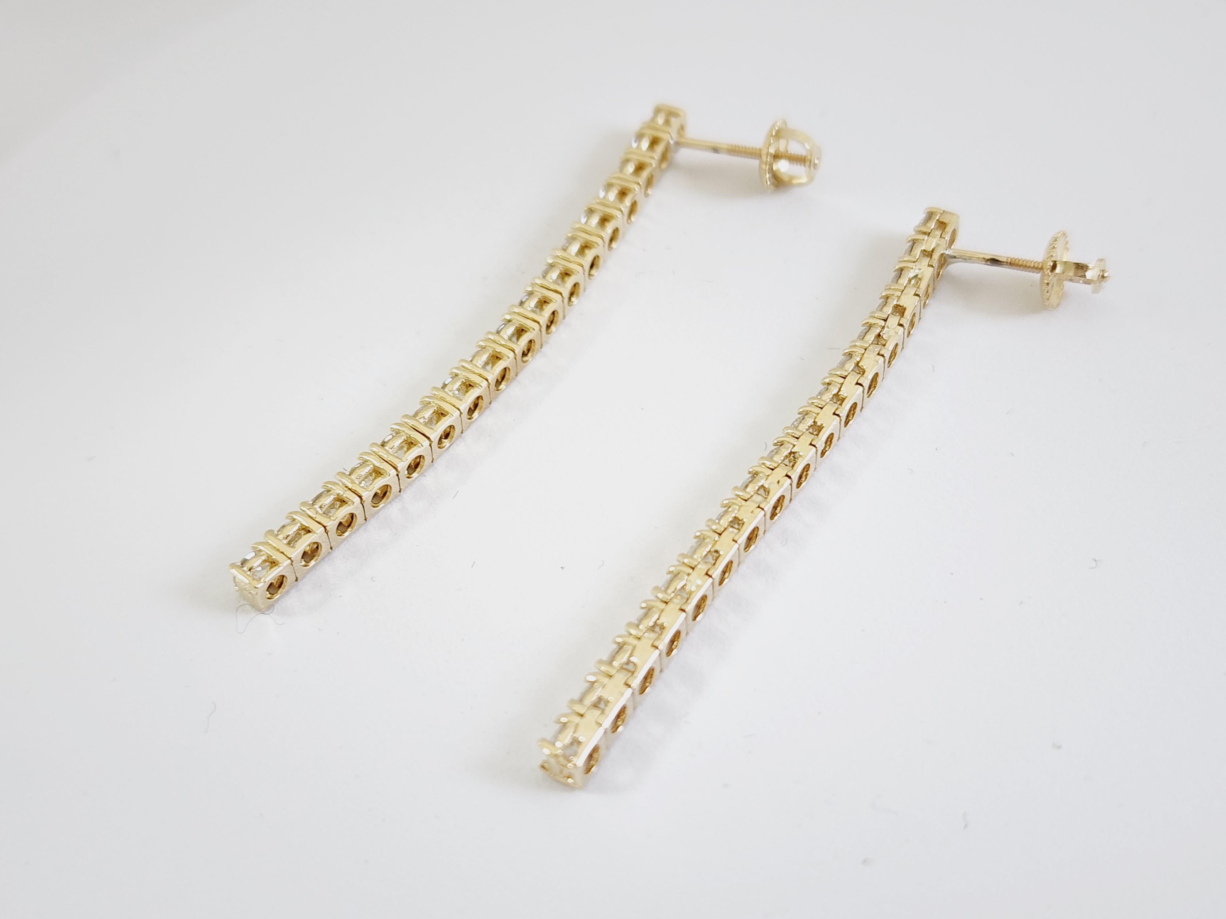 Round Cut 3.07 Carats Tennis Earrings 14 Karat Yellow Gold For Sale