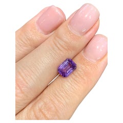 3.07 cts, Untreated pinkish purple sapphire with a GIA certificate