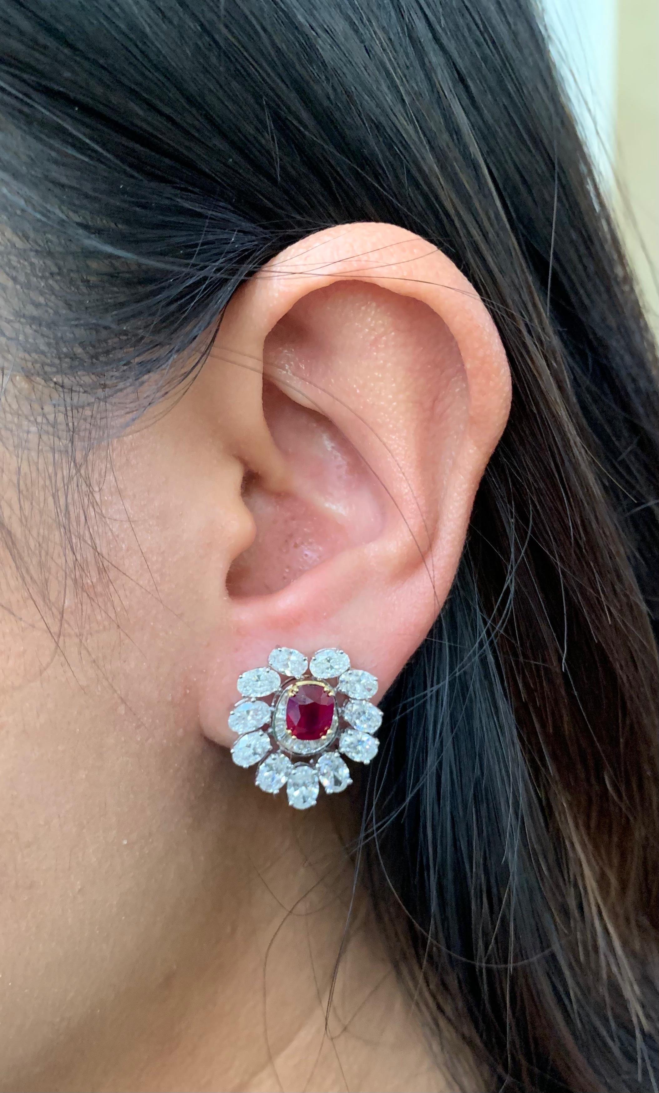 Orecchini di rubini e diamanti Burma No Heat da 3,07 carati in oro bianco da 18 carati In condizioni Nuovo in vendita a Bangkok, TH