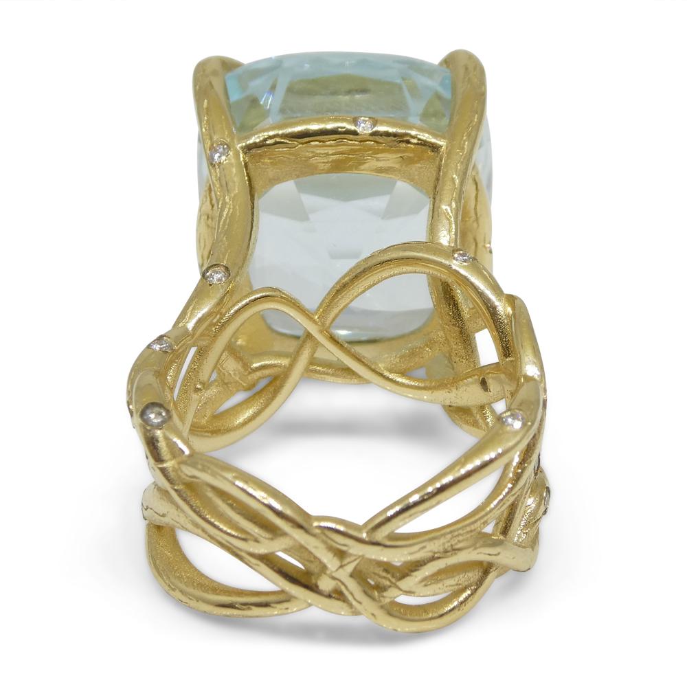 30.78ct Aquamarine and Diamond Vine Ring Set in 14k Yellow Gold In New Condition For Sale In Toronto, Ontario
