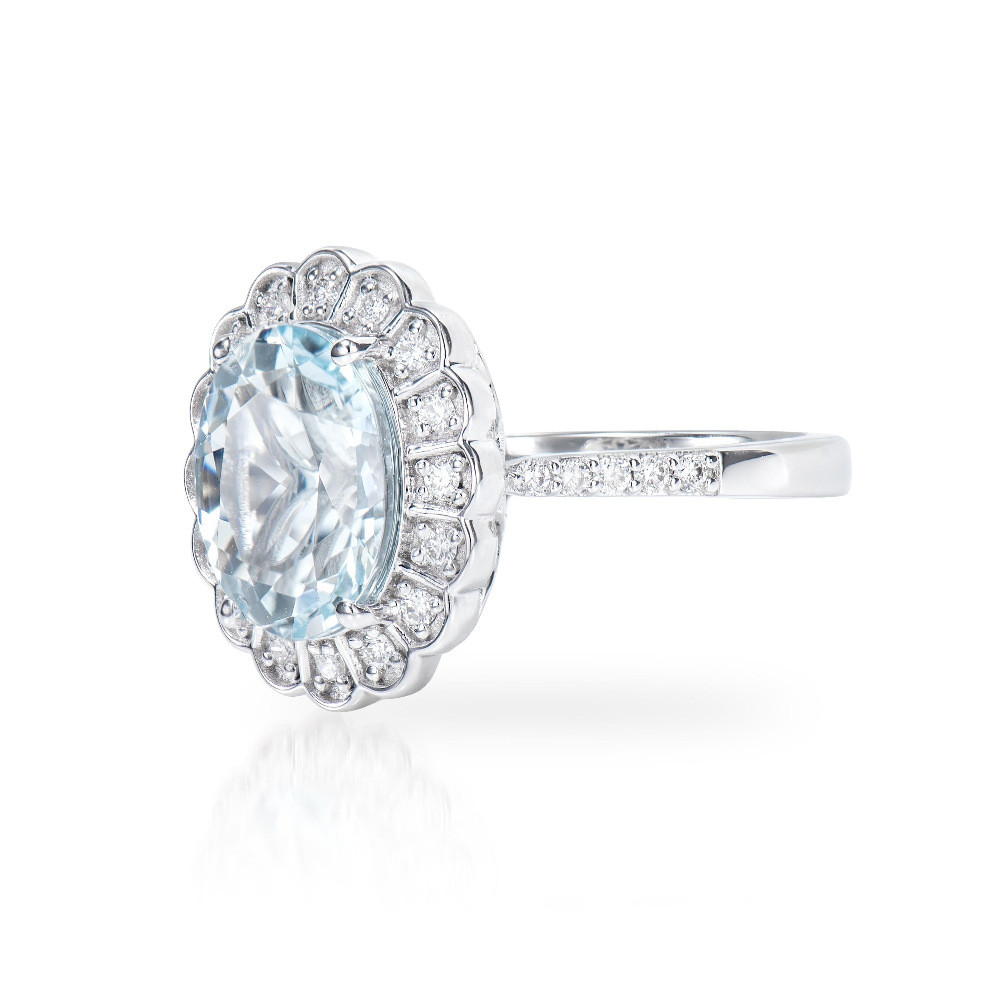 Oval Cut 3.08 Carat Aquamarine Elegant Ring in 18 Karat White Gold with White Diamond For Sale
