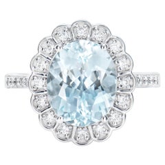 3.08 Carat Aquamarine Elegant Ring in 18 Karat White Gold with White Diamond