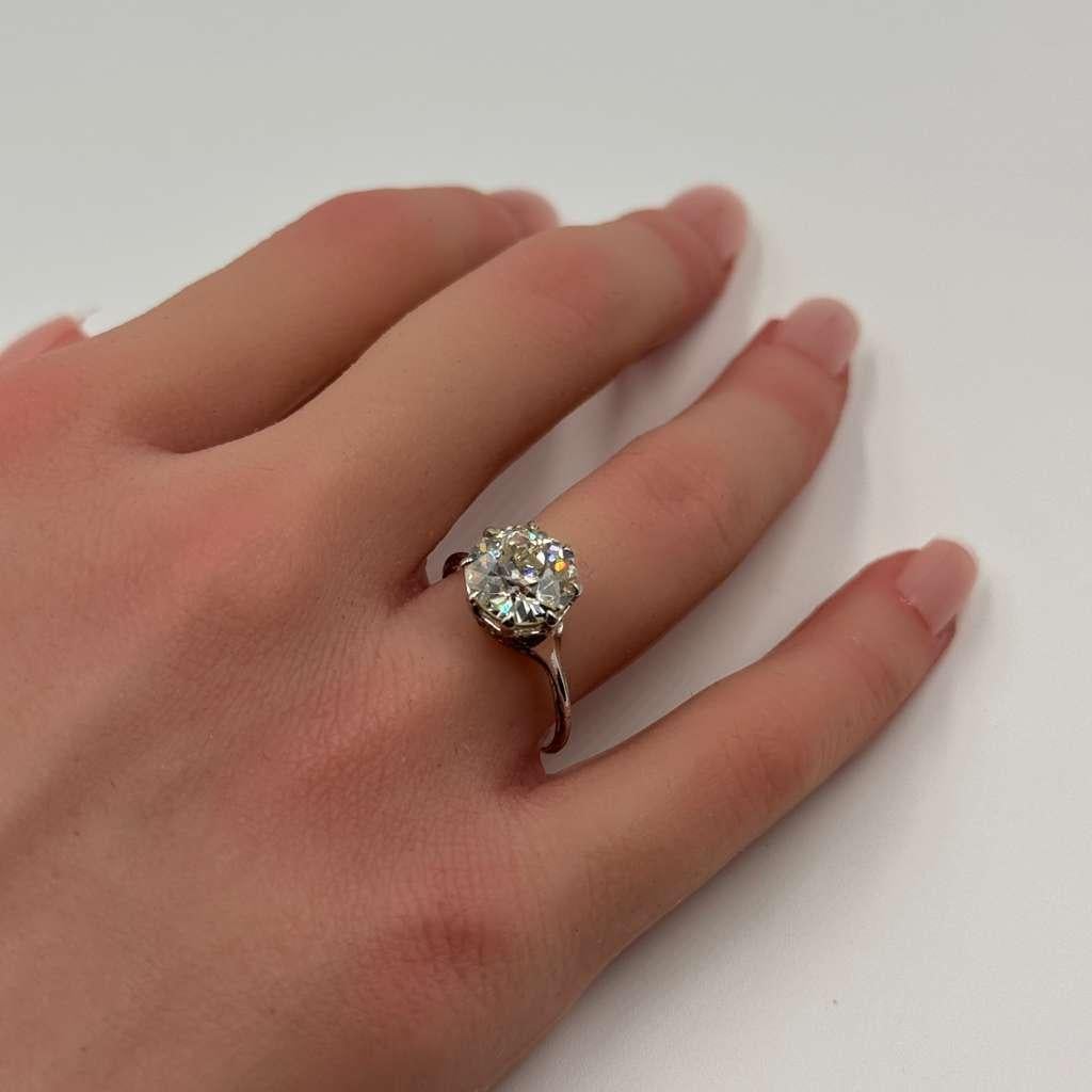 3.08 Carat Diamond Platinum Ring For Sale 5