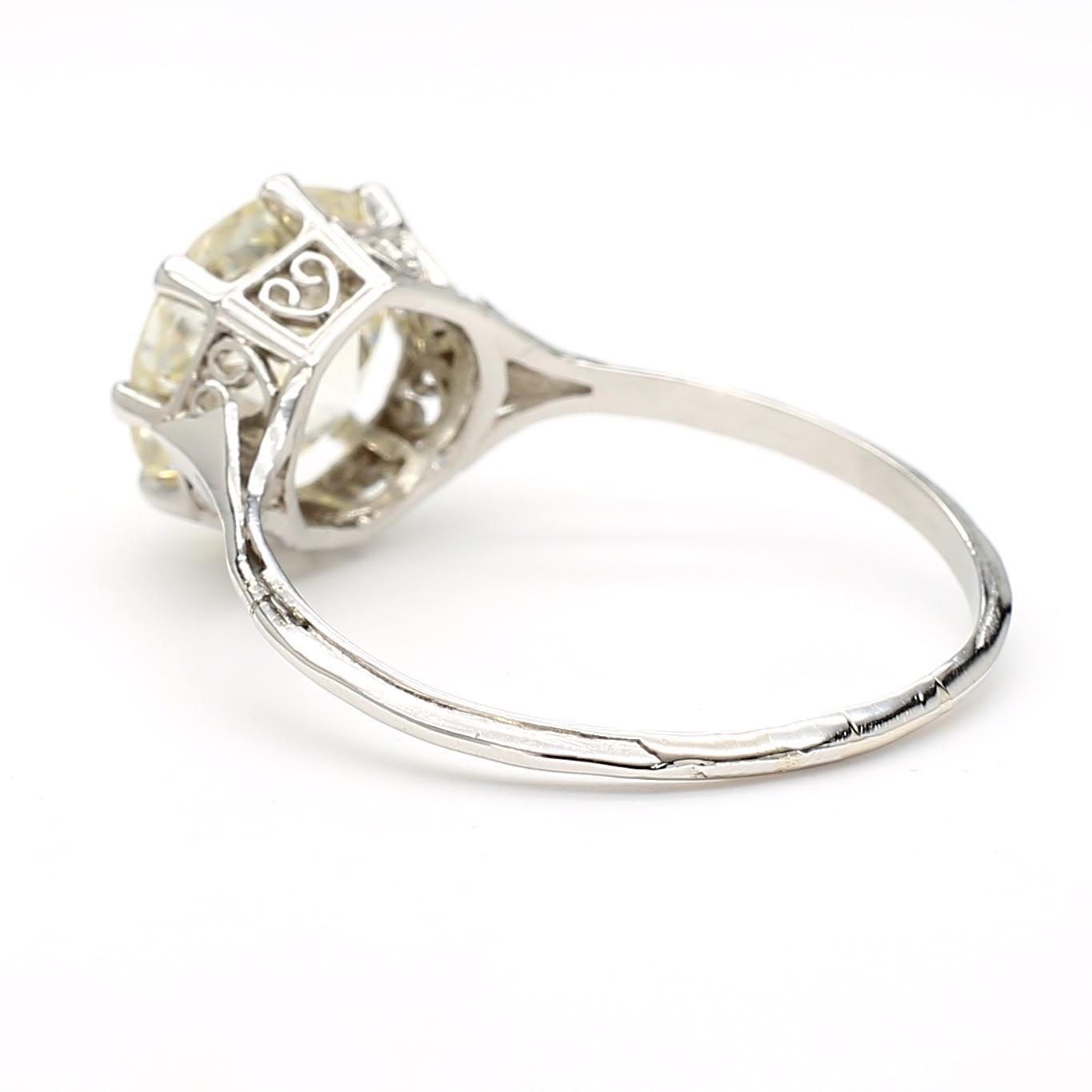 3.08 Carat Diamond Platinum Ring In Good Condition For Sale In New York, NY