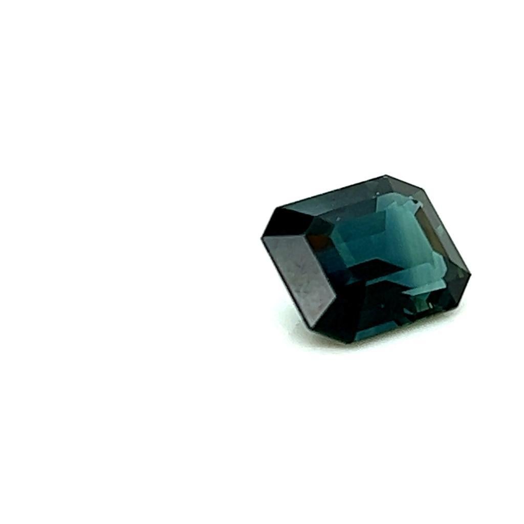3.08 Carat Emerald cut Teal Sapphire In New Condition For Sale In London, GB
