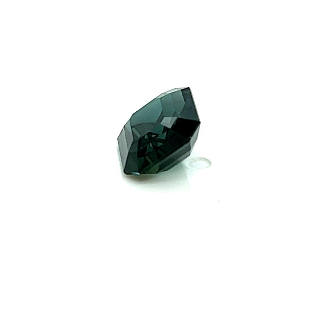 Women's or Men's 3.08 Carat Emerald cut Teal Sapphire For Sale