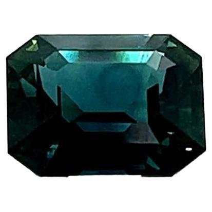 3.08 Carat Emerald cut Teal Sapphire (saphir sarcelle) en vente