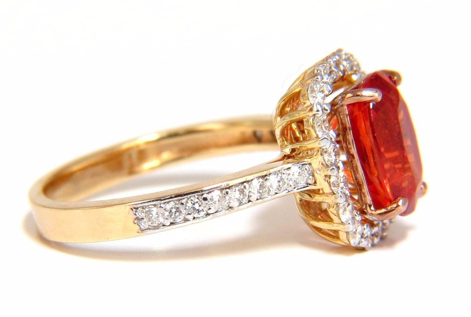 3.08 Carat Natural Bright Reddish Orange Sapphire Diamonds Halo Ring 14 Karat In New Condition In New York, NY