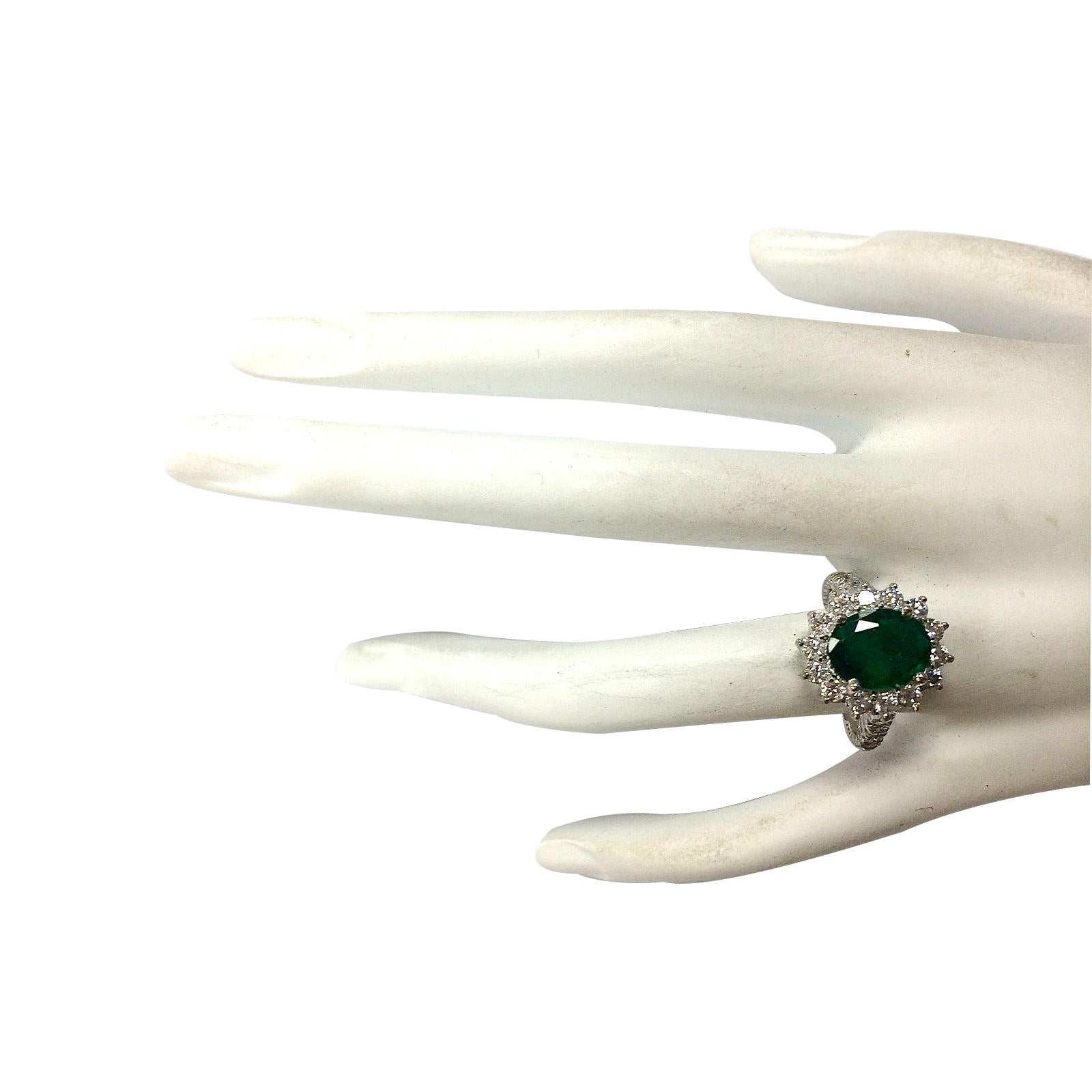 Emerald Diamond Ring In 14 Karat White Gold  In New Condition For Sale In Los Angeles, CA