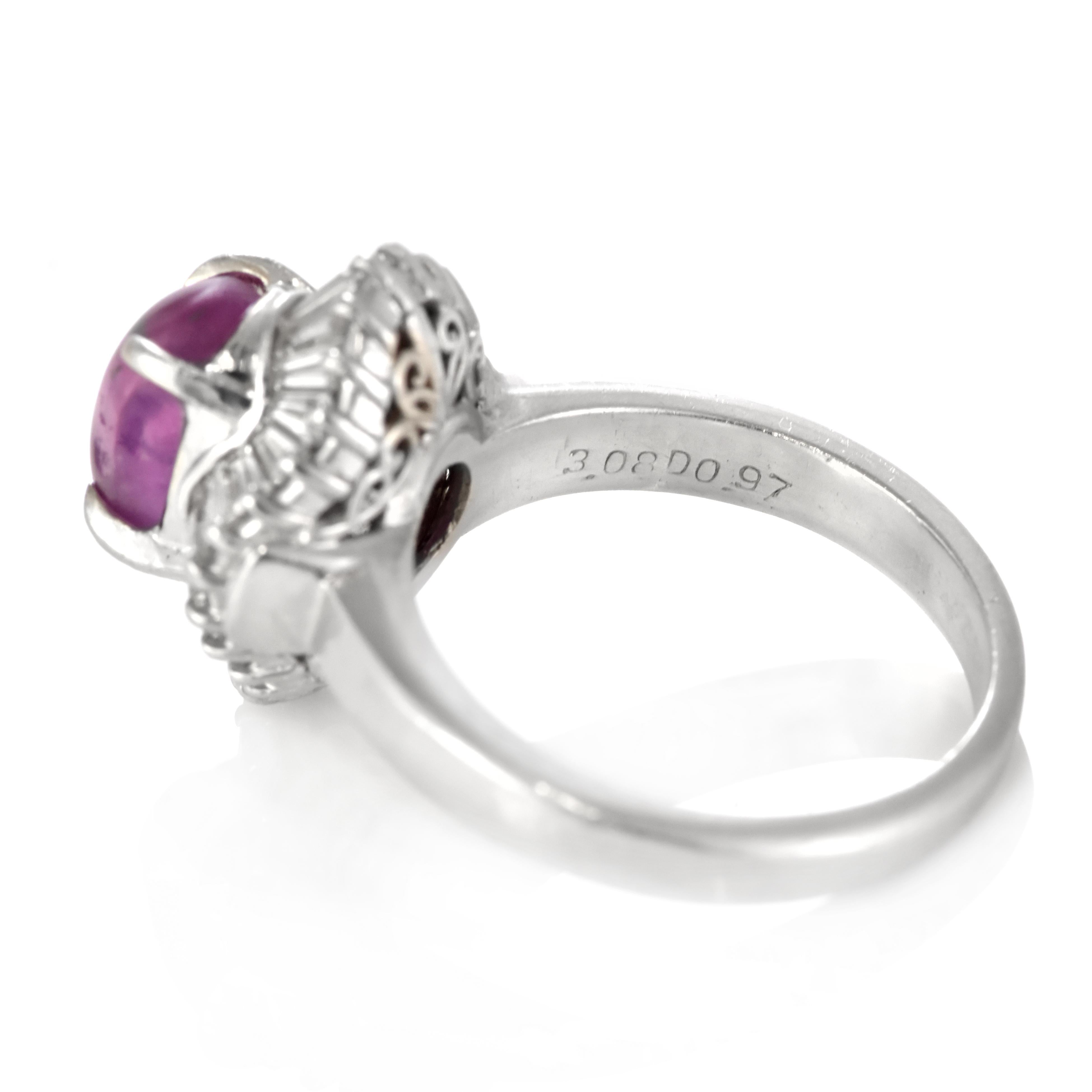 Anello con diamante e rubino naturale da 3,08 carati realizzato in platino in vendita 3