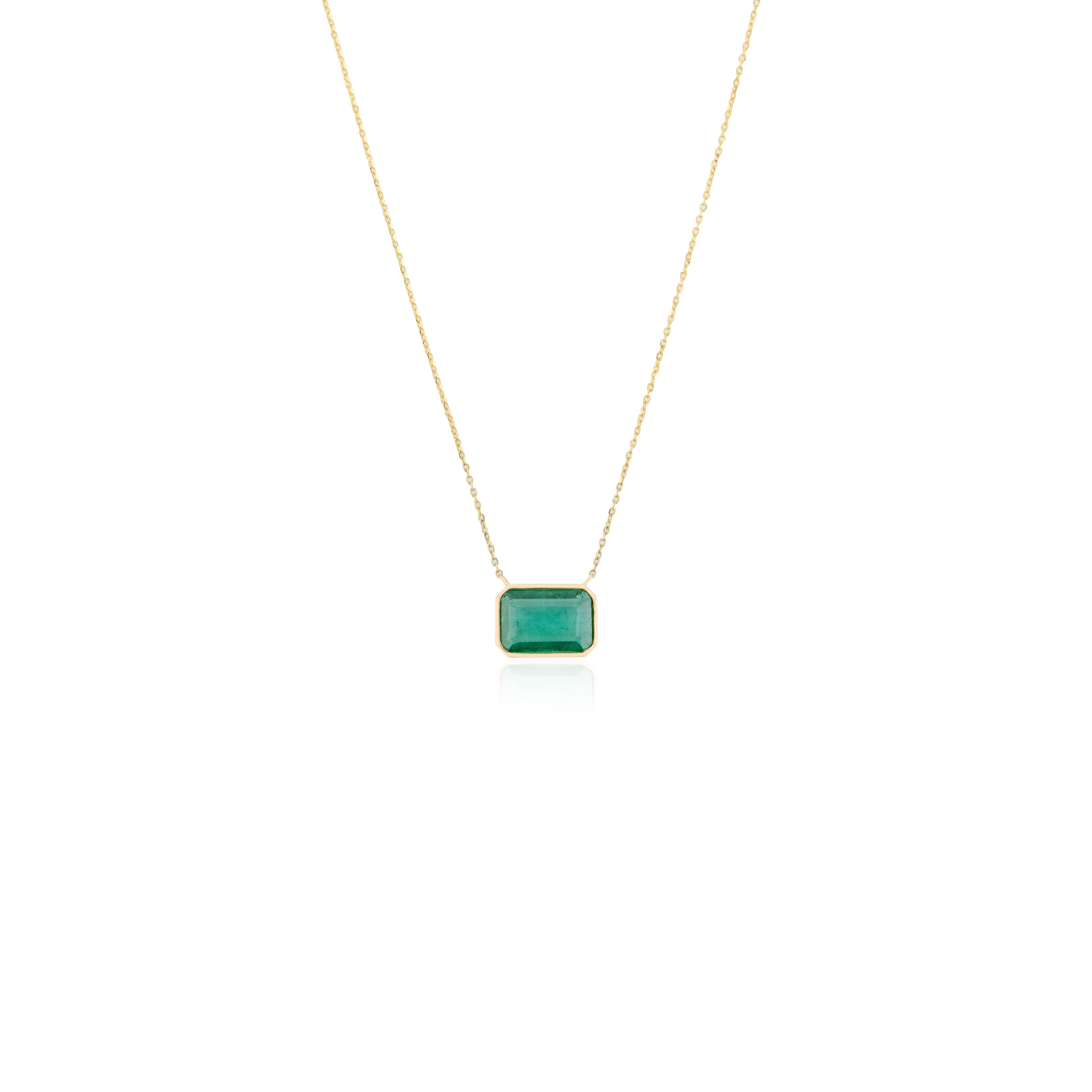 Collier solitaire en or jaune massif 14 carats avec émeraude taille octogonale de 3,08 carats Pour femmes en vente