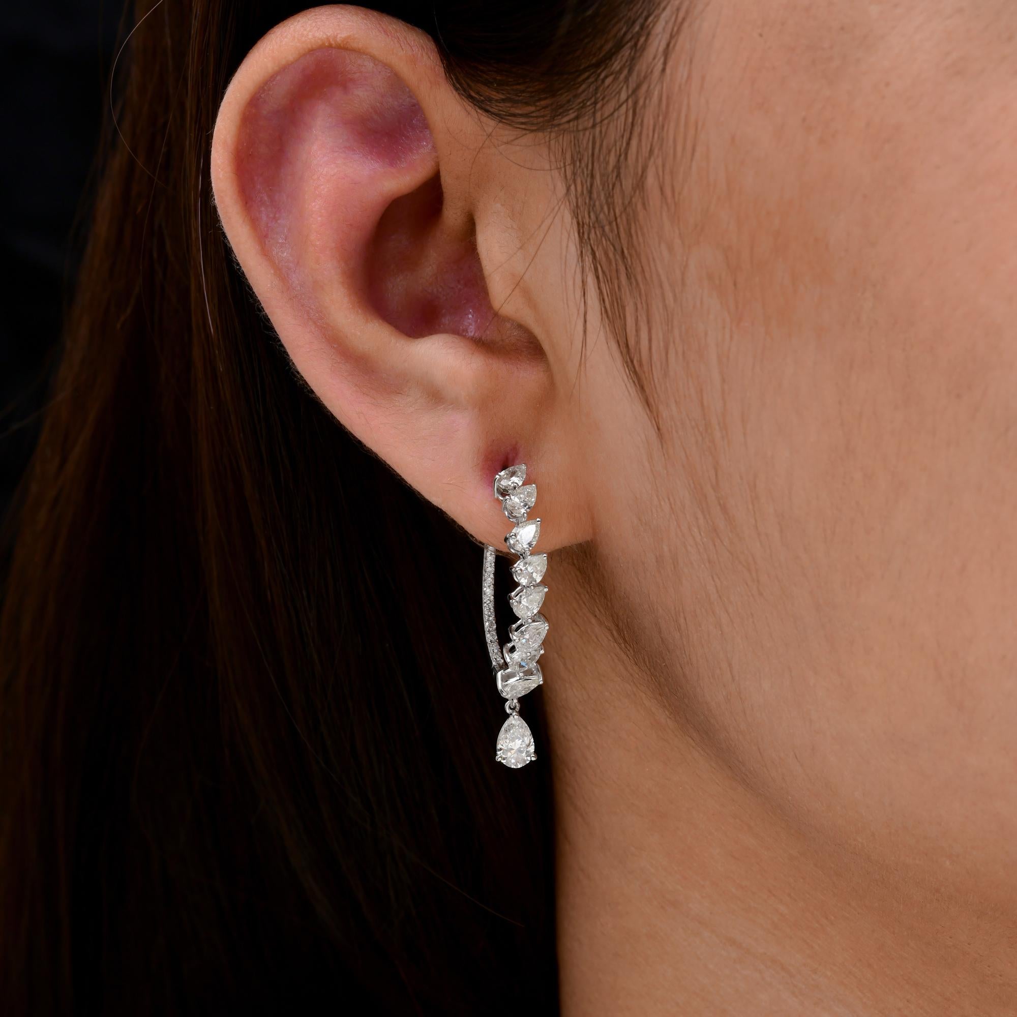 3,08 Karat birnenförmiger runder Diamant im Brillantschliff 14 Karat Weißgold Creolen (Moderne) im Angebot
