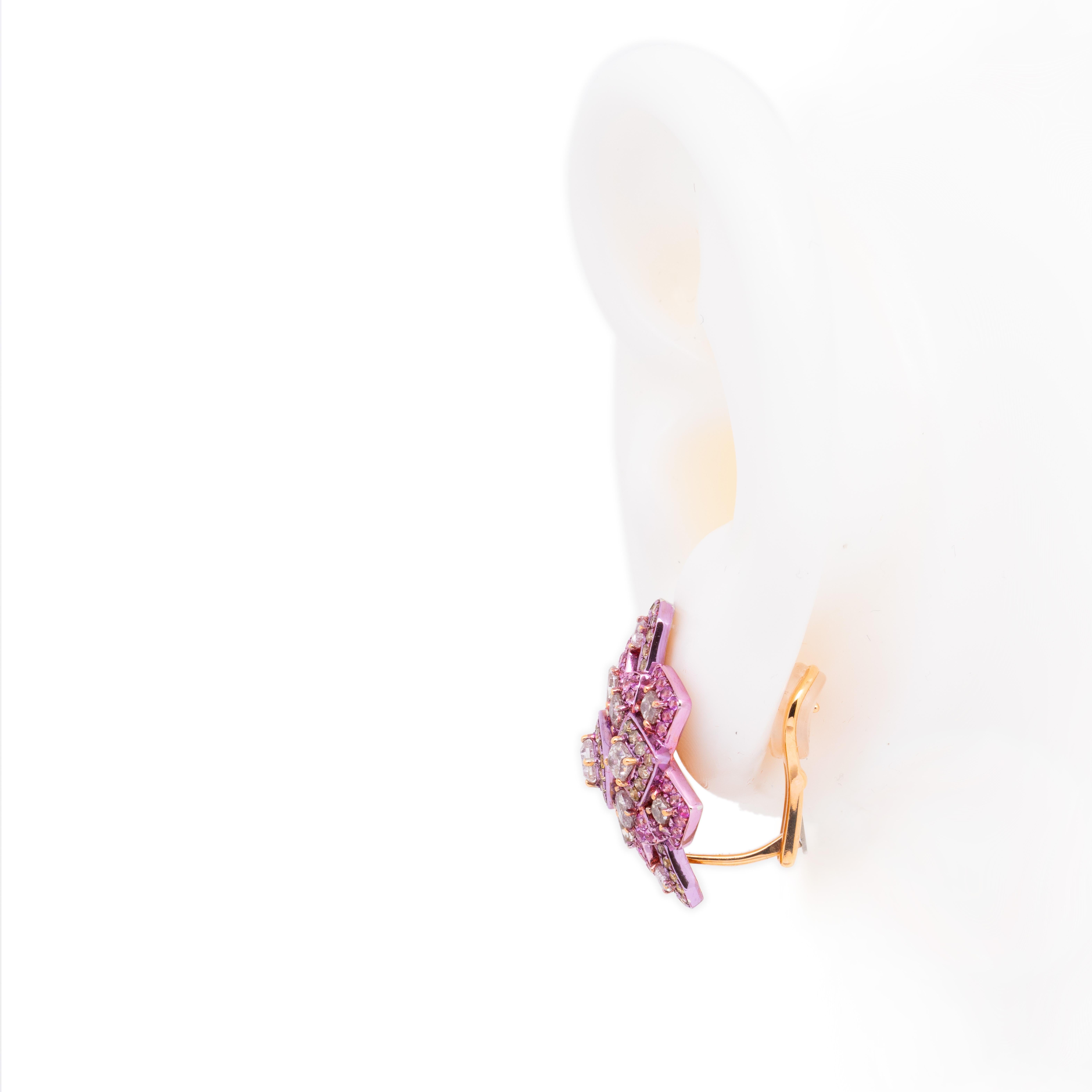 Taille mixte Boucles d'oreilles en or rose 18 carats, 3,08 carats, diamant rose et saphir, Austy Lee en vente