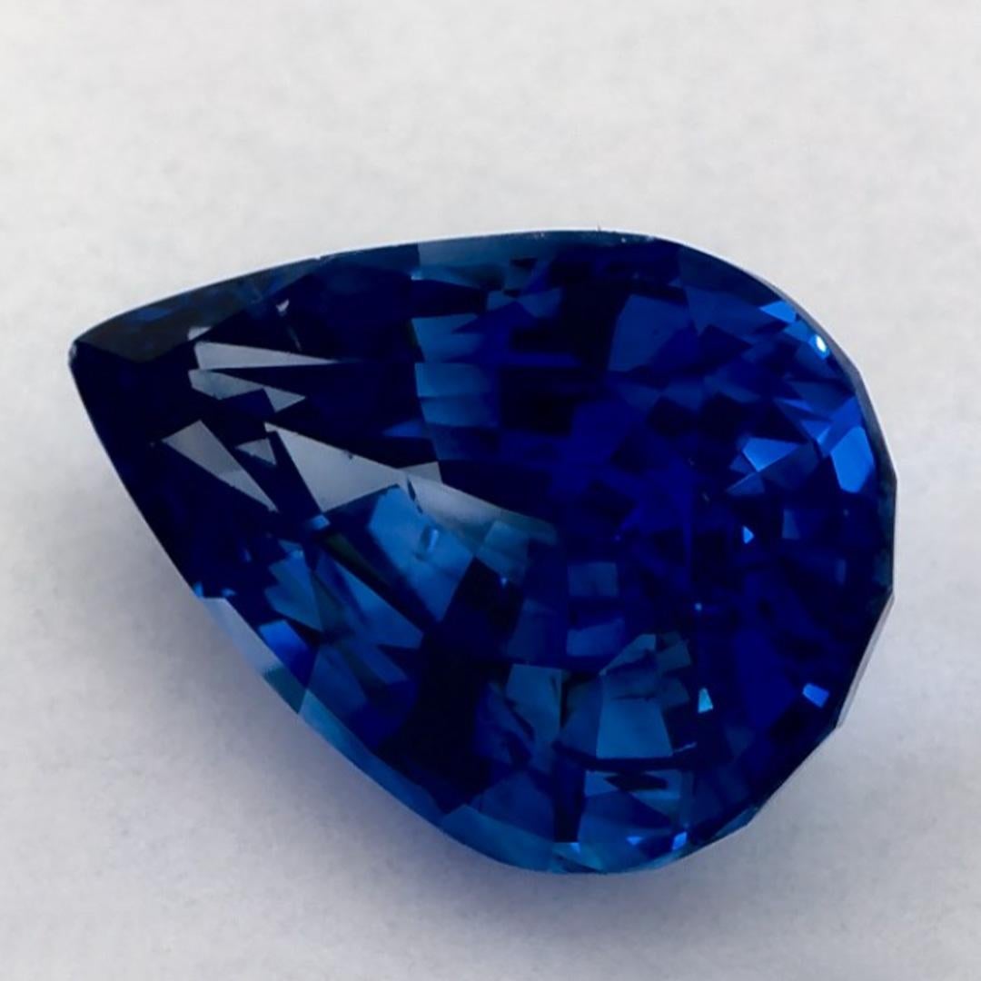 Taille poire 3.08 Ct Blue Sapphire Pear Loose Gemstone (pierre précieuse en vrac) en vente