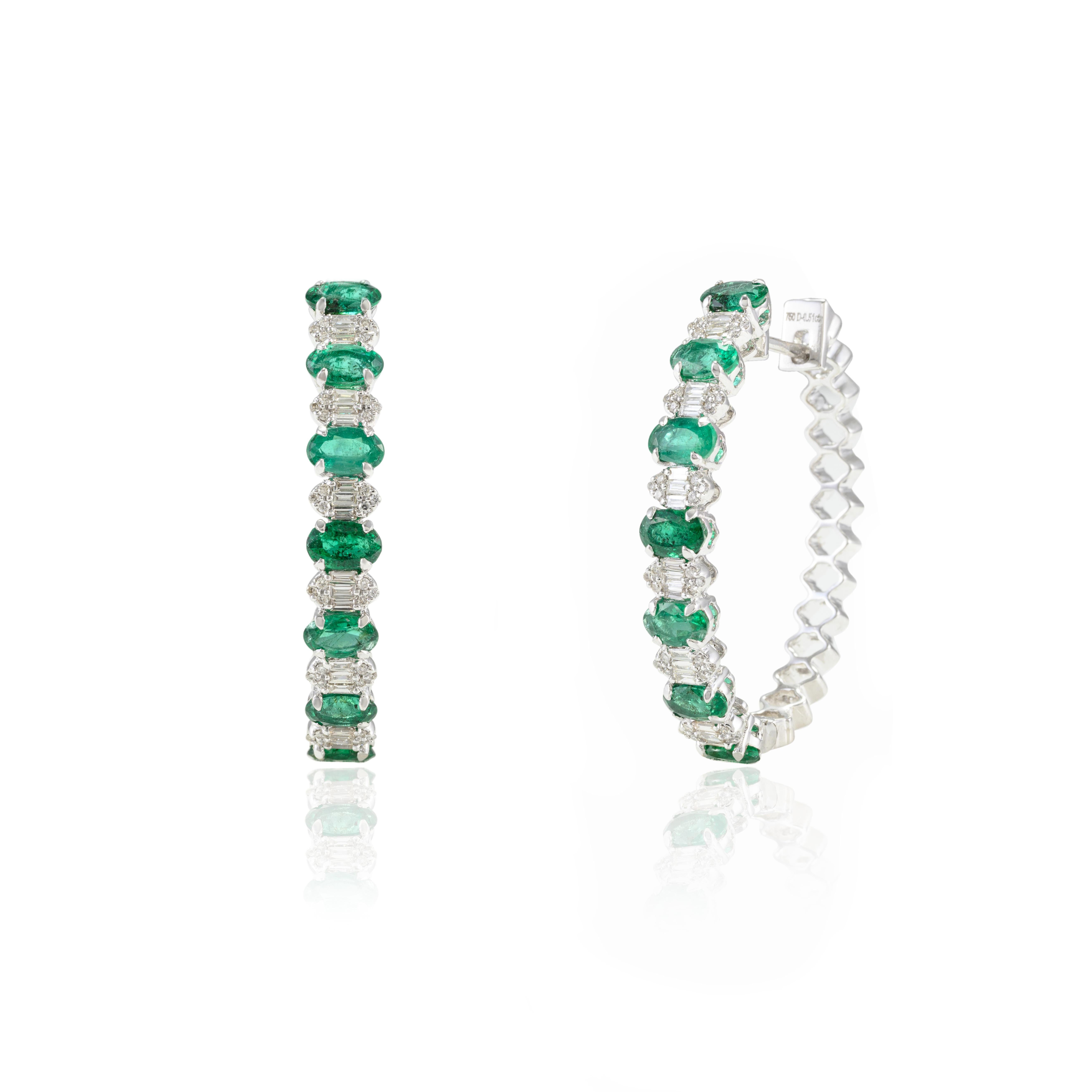3.08 CTW Natural Diamond and Emerald Hoop Earrings 18k Solid White Gold In New Condition For Sale In Houston, TX