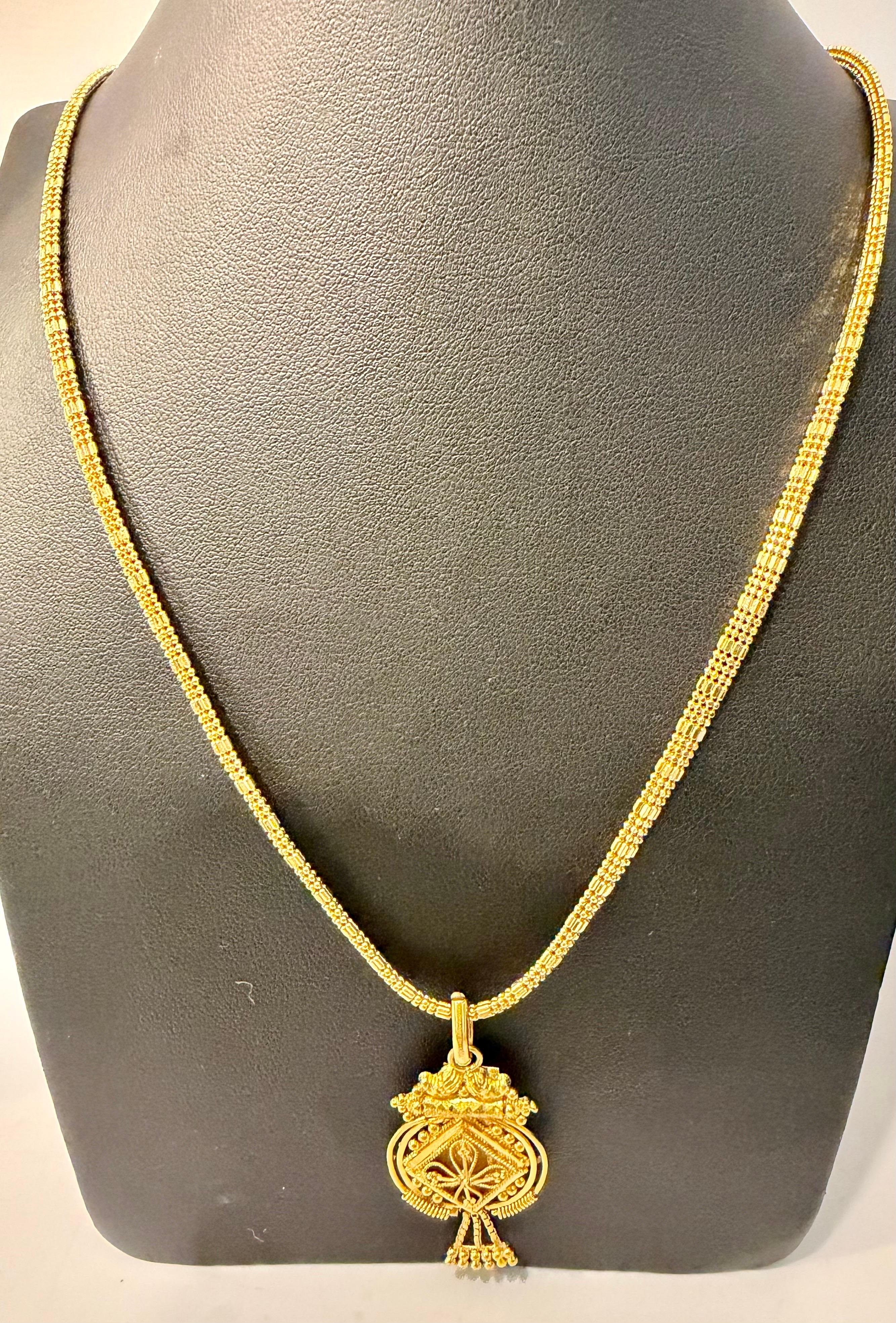 30.8 Gm 22 Kilates Oro Amarillo Pendiente , Pulsera y Cadena + Colgante Suite Nupcial en venta 1