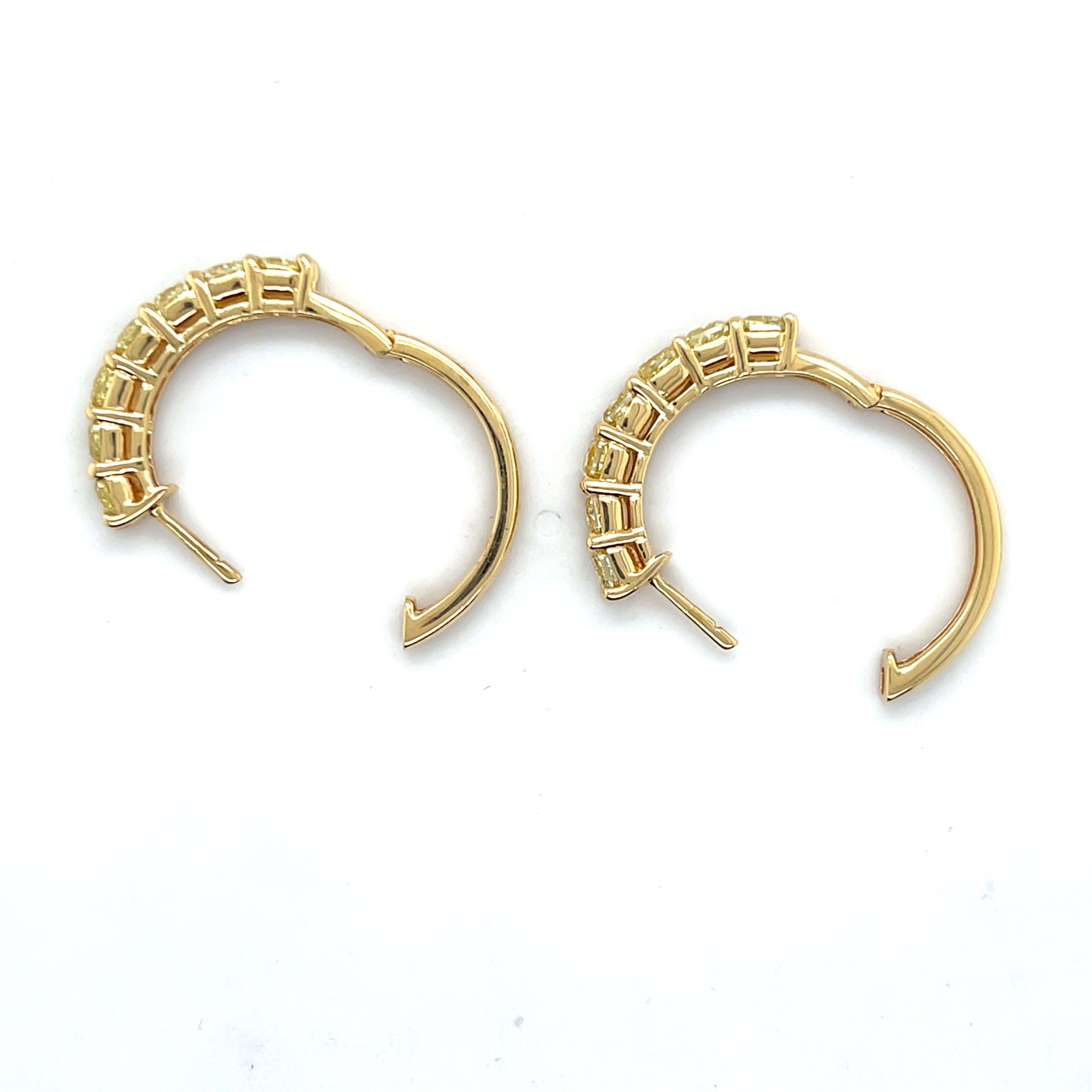 Boucles d'oreilles en or jaune 18k et diamant jaune taillé en coussin de 3,08 TCW en vente 4