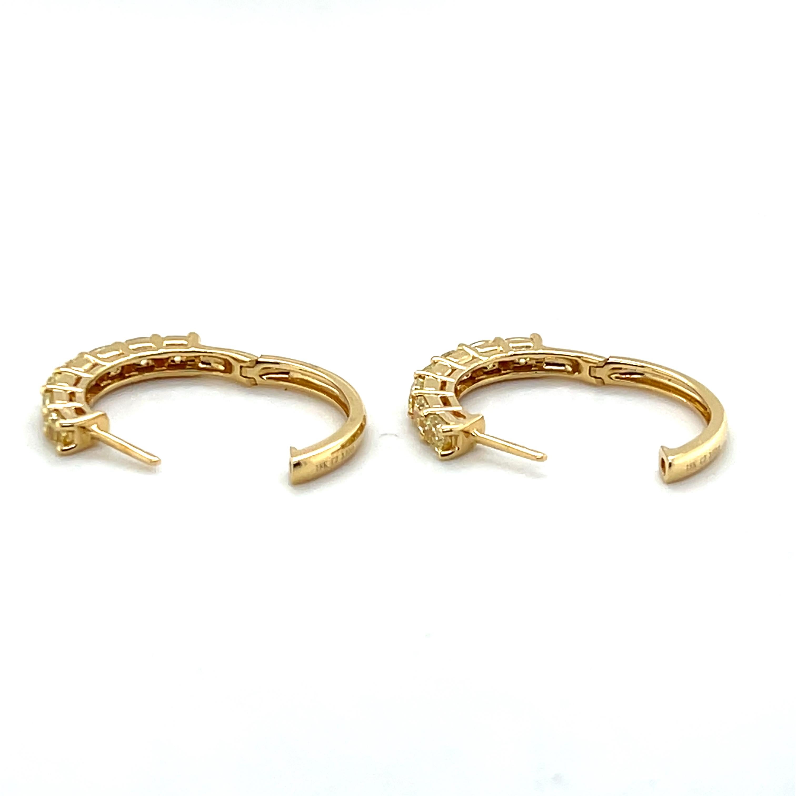 Boucles d'oreilles en or jaune 18k et diamant jaune taillé en coussin de 3,08 TCW en vente 5