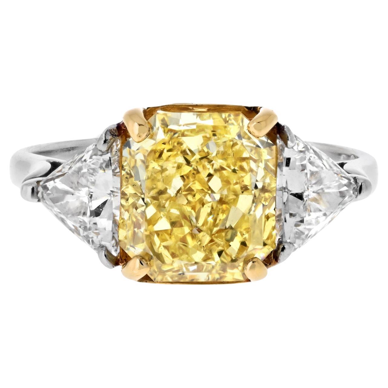 3.08ct Radiant Cut Fancy Yellow VVS2 GIA Diamond Engagement Ring For Sale