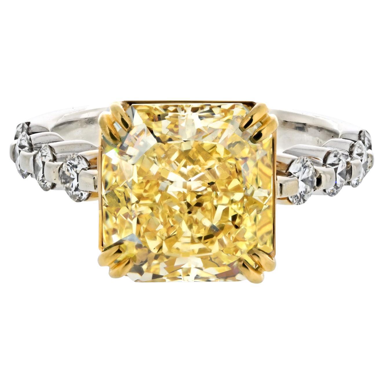 3.08ct Radiant Cut Fancy Yellow VVS2 GIA Diamond Engagement Ring For Sale